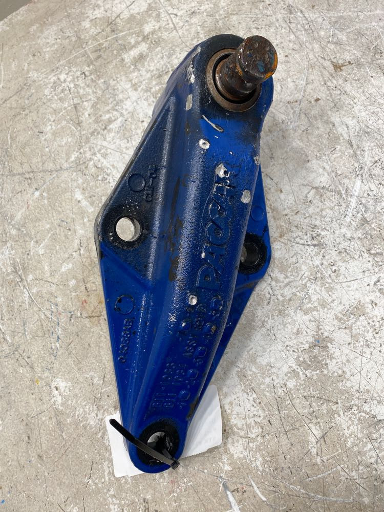 2009 Peterbilt 365 Suspension Bracket B111033 (641-12049)