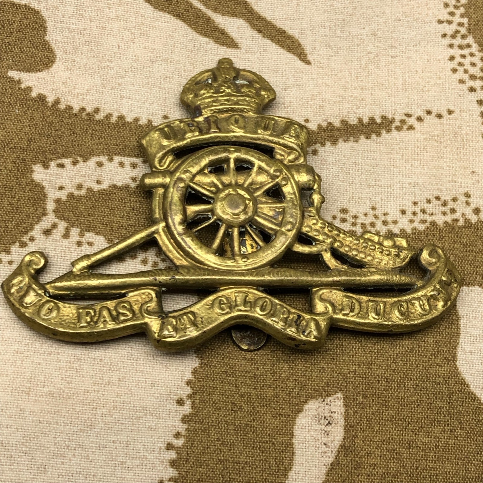 Original WW2 British Army Cap Badge - Royal Artillery