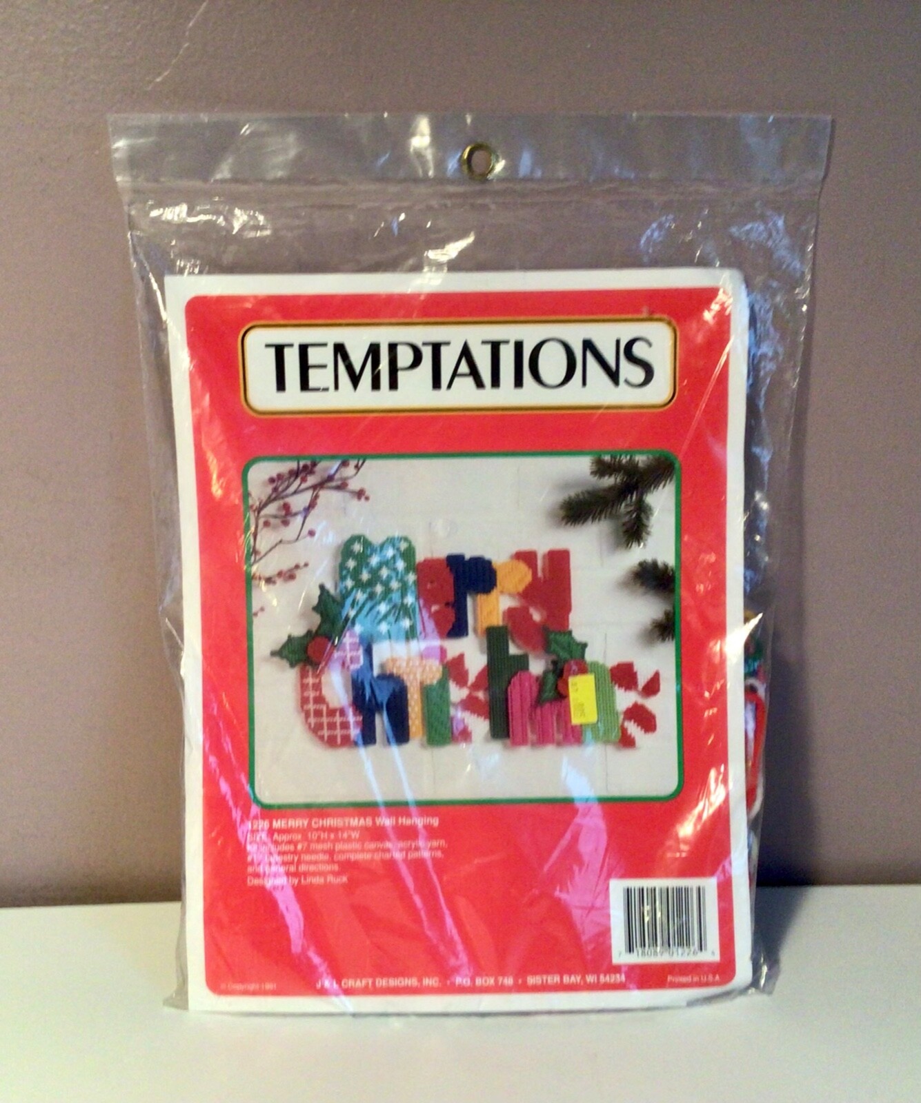 Merry Christmas Wall Hanging J & L Craft Temptations #1226 Plastic Canvas Kit