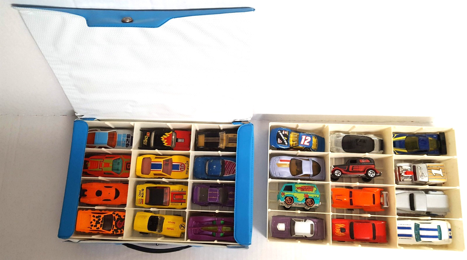 Hot Wheels 12 Car Carrying Case w/24 Great Vintage HWs & MBs. Cars  See Pics
