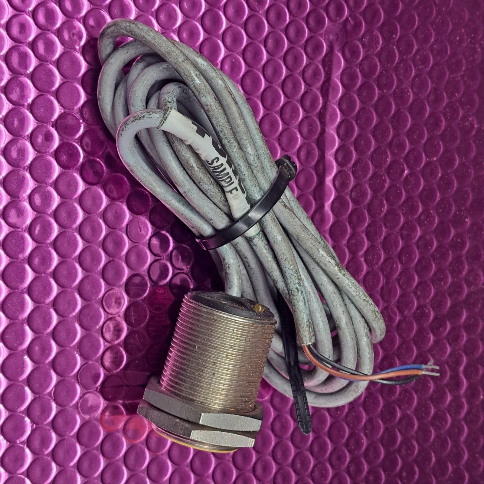 Turck BI15-G30K- AP6X/S195 Sensor Sample