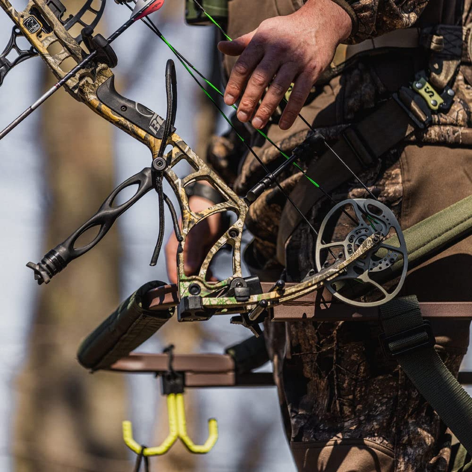 Summit TreestandsShooting Rails and Foot Rests Pack of 1 Black