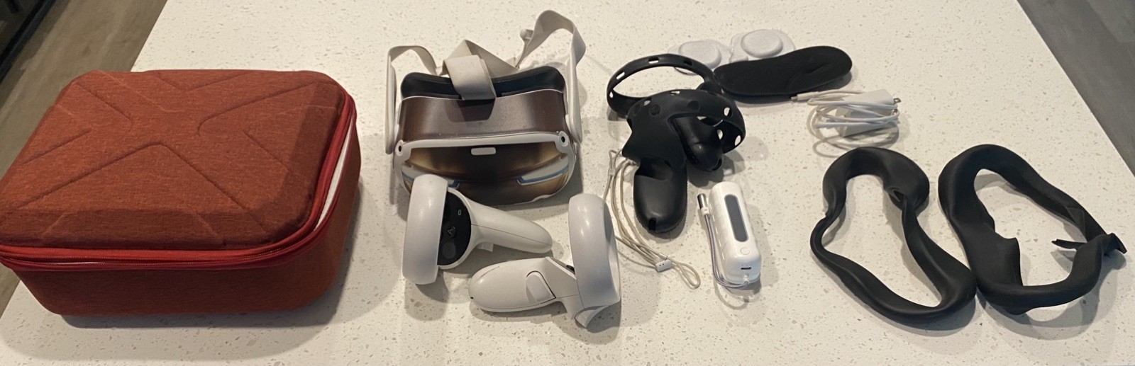 Meta Oculus Quest 2 - 128GB VR Headset + Accessories & Charger SEE DESCRIPTION