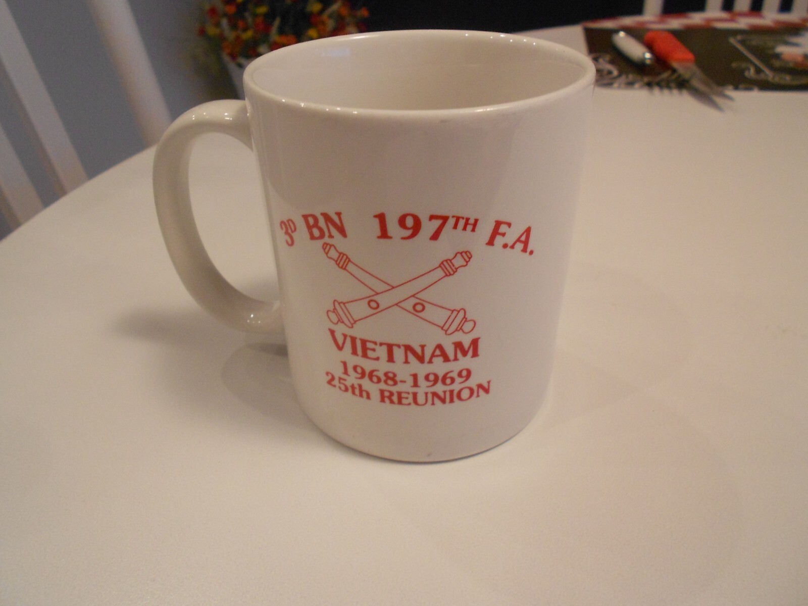 vietnam mug 3d bn 197th f.a. 1968-69 25th reunion vg++ condition 3 3/4" high