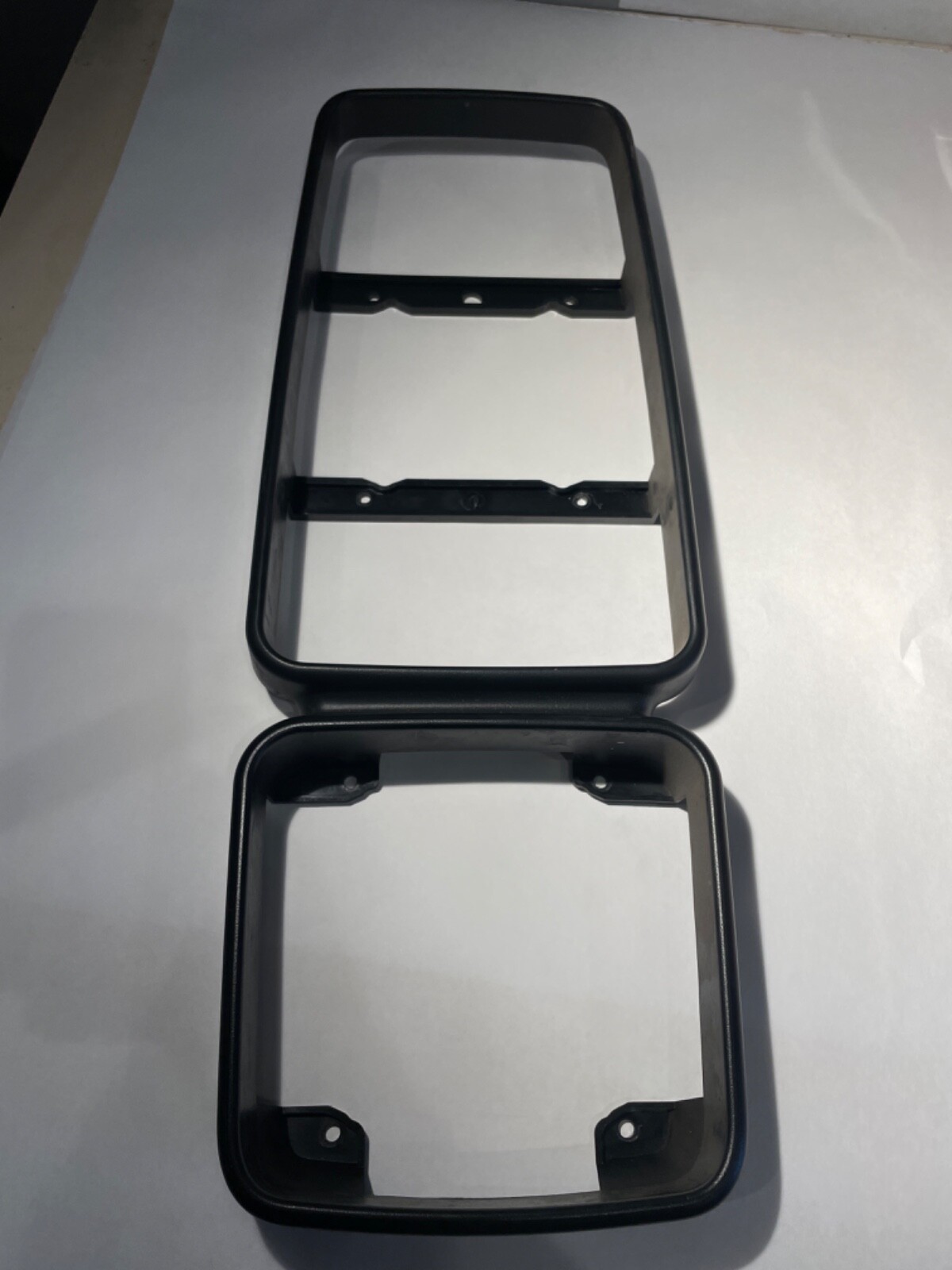 INTERNATIONAL 2505288C1 SIDE VIEW MIRROR BEZEL