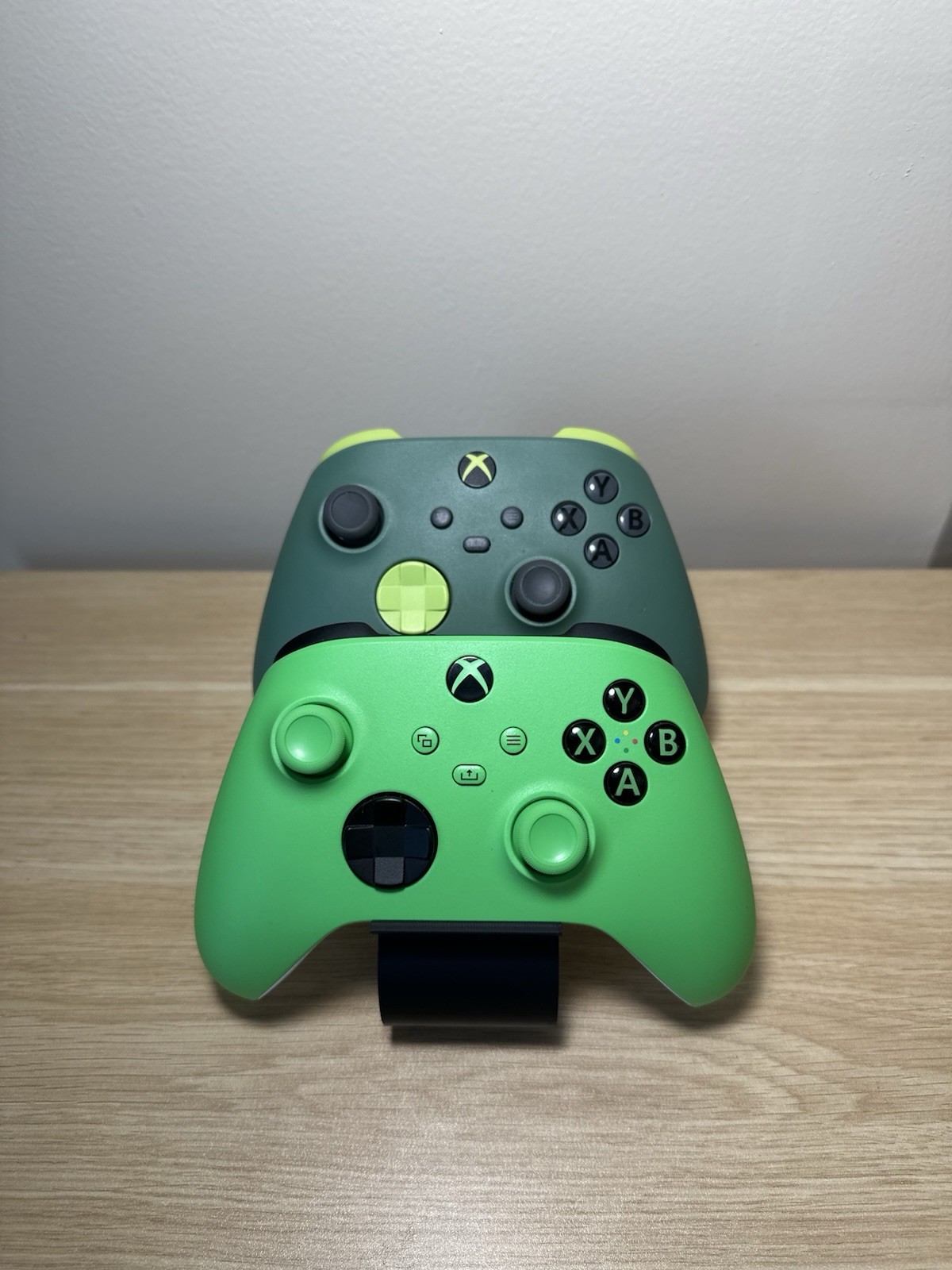 Dual Xbox Controller Stand Holder Fits Xbox One Series X S Gaming Desk Organizer