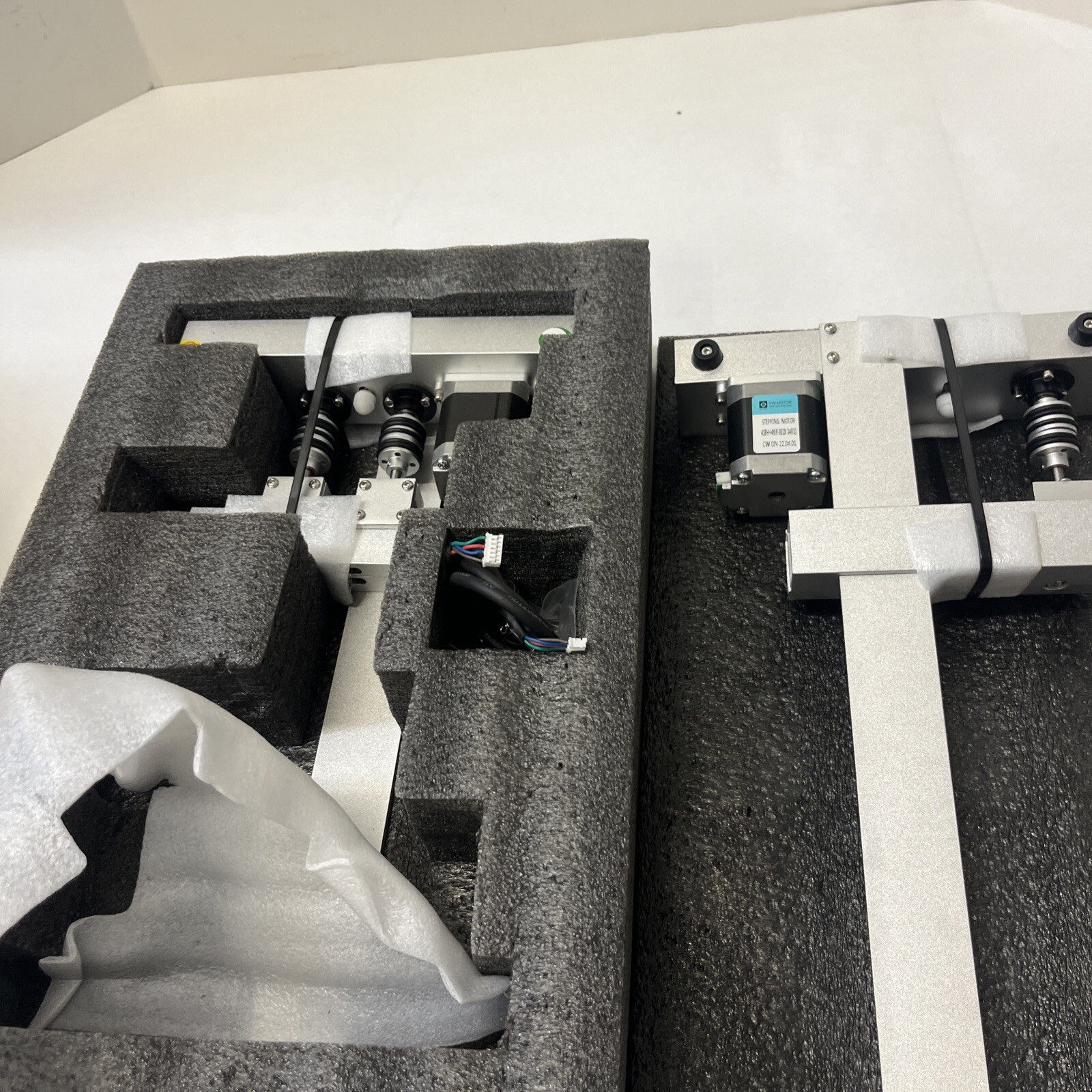 CW-MOTOR Stepping Motor *** See Description ***