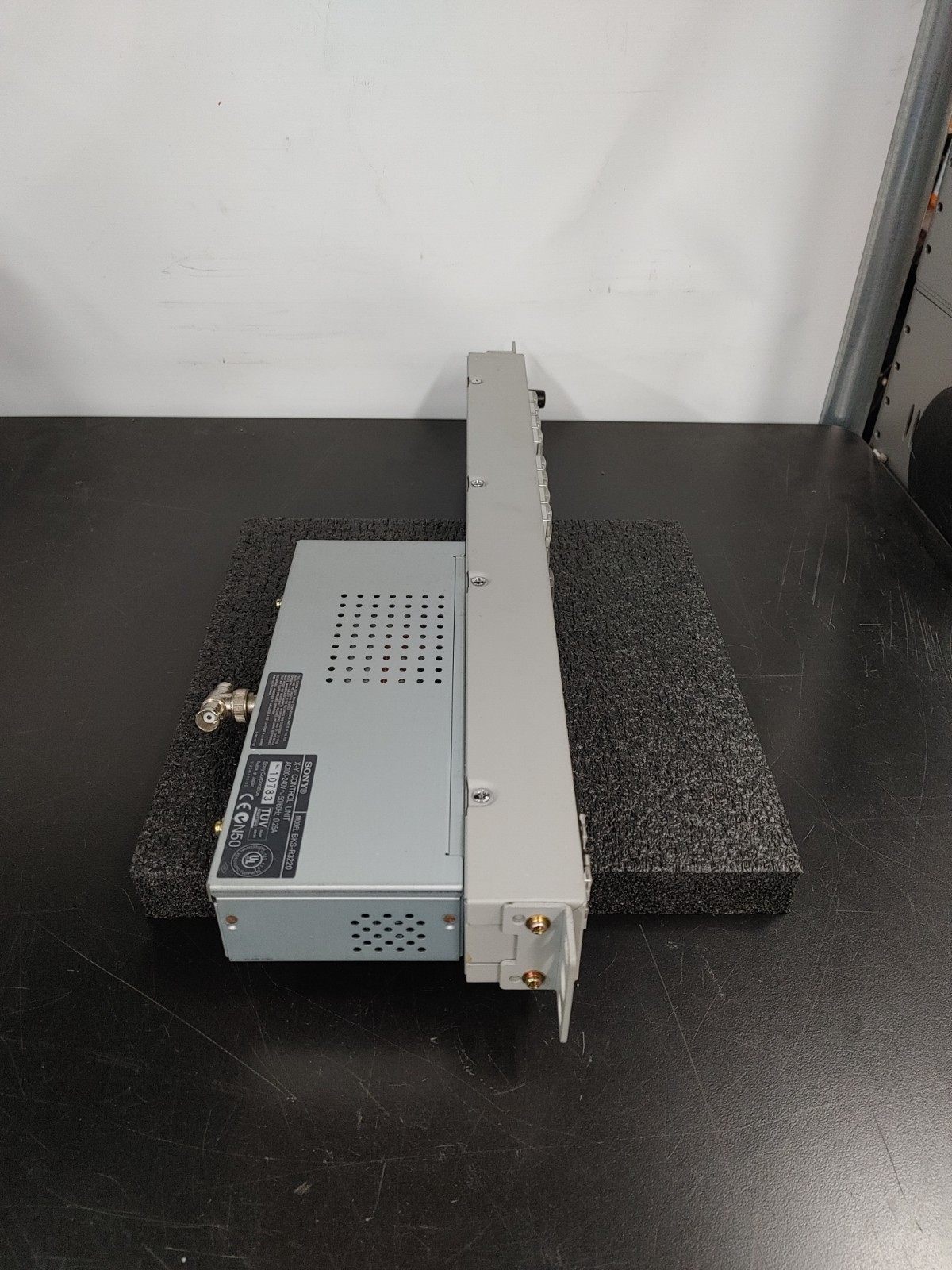 SONY BKS-R3220 X-Y Control Unit