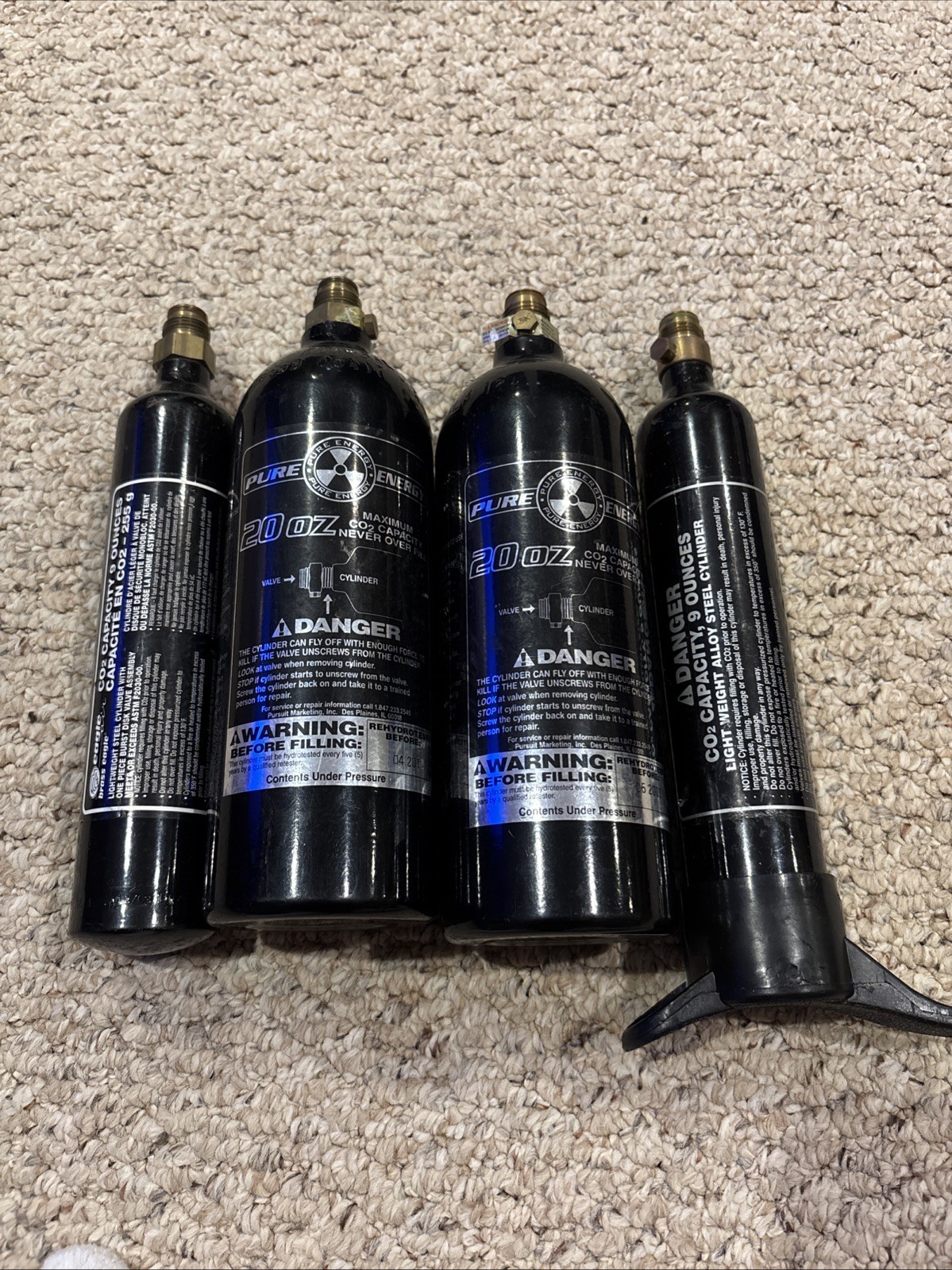 Lot of 4 Expired CO2 Tanks - 2x 9oz & 2x 20oz - Pure Energy - *Empty*