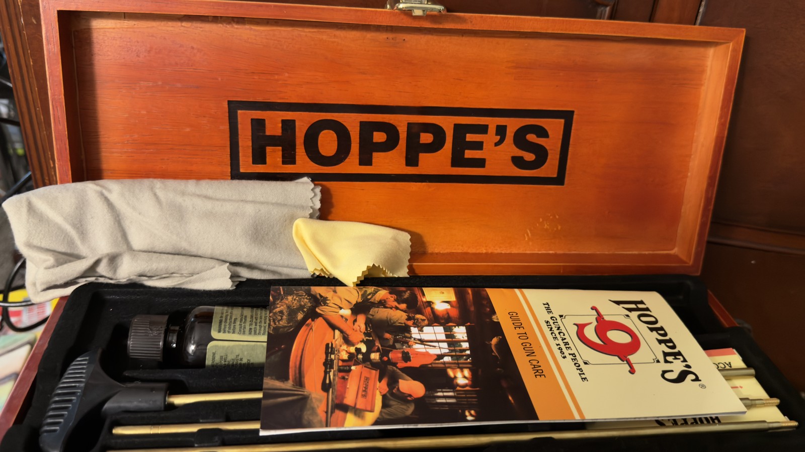 Hoppe's No. 9 Deluxe Gun Cleaning Kit Wood Box