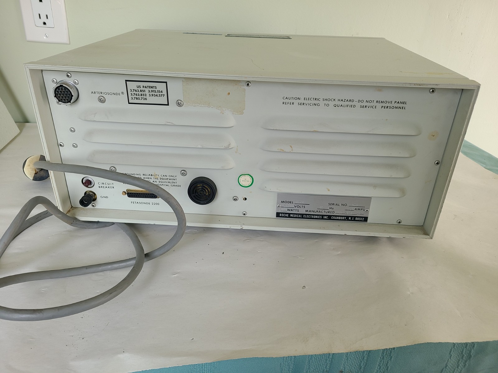 Vintage Model 2106 FETASONDE unit ROCHE, Powers Up, AS IS UNTESTED