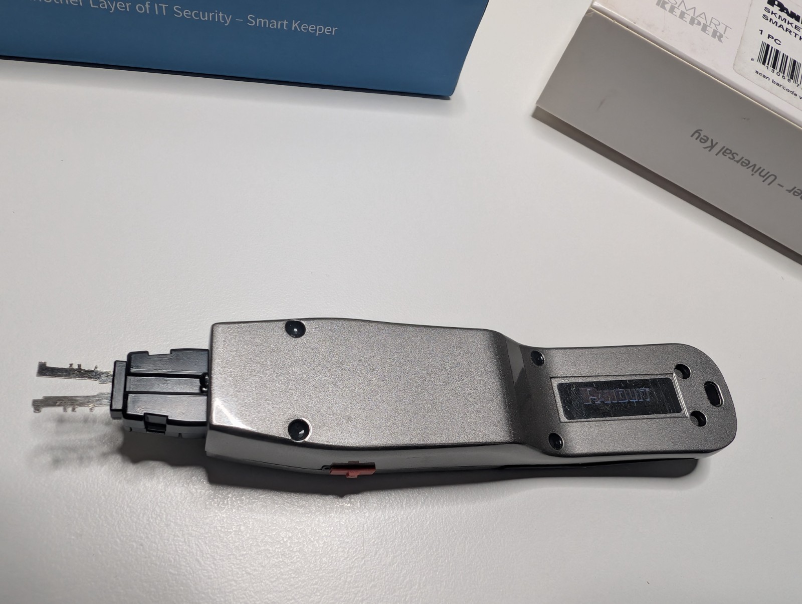 Panduit SmartKeeper Master Key – Universal Lock Removal Tool ( SKMKEY )