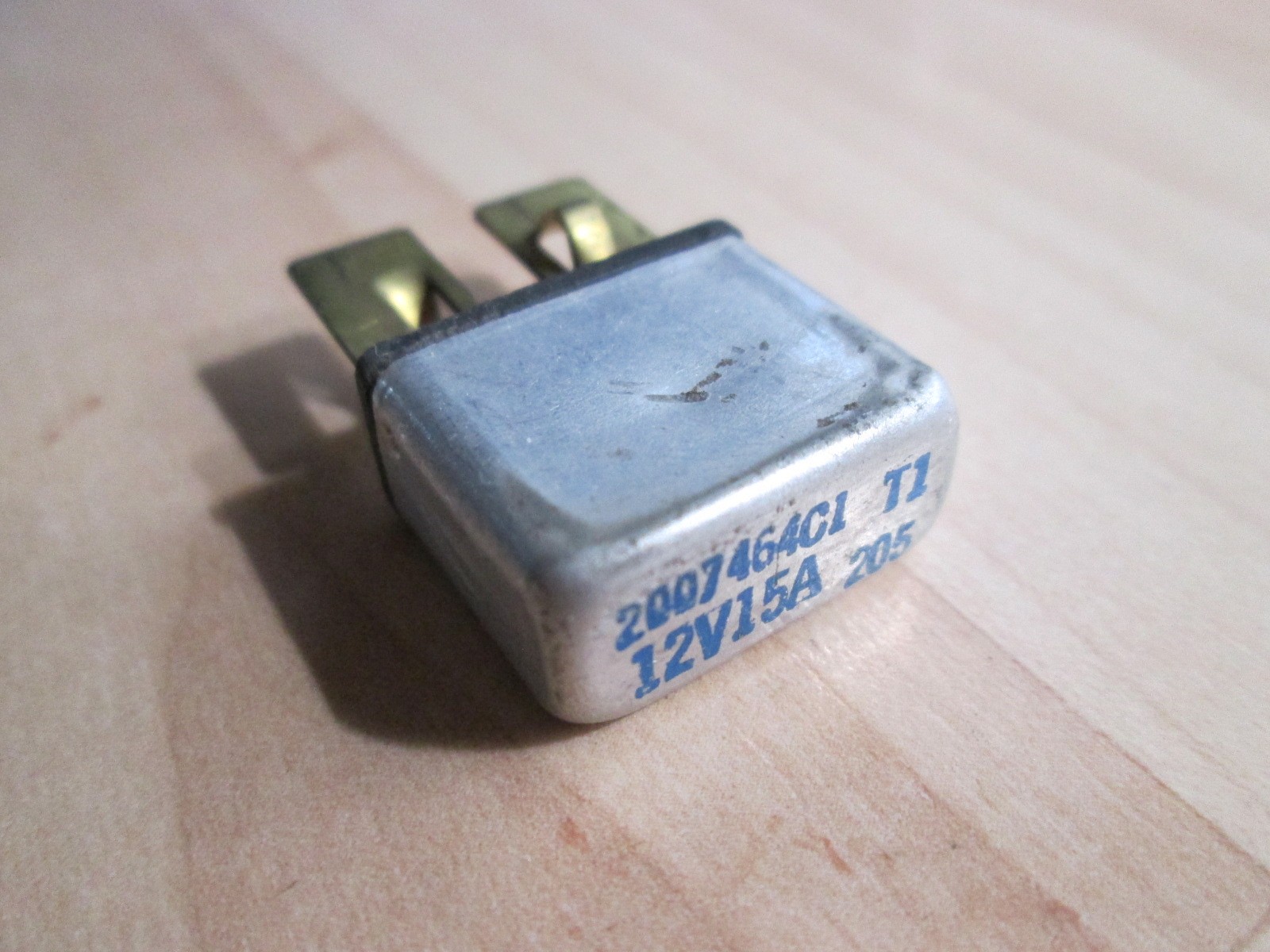 Navistar International Truck 2007464C1 Circuit Breaker Fuse 15A 15Amps #M147BH