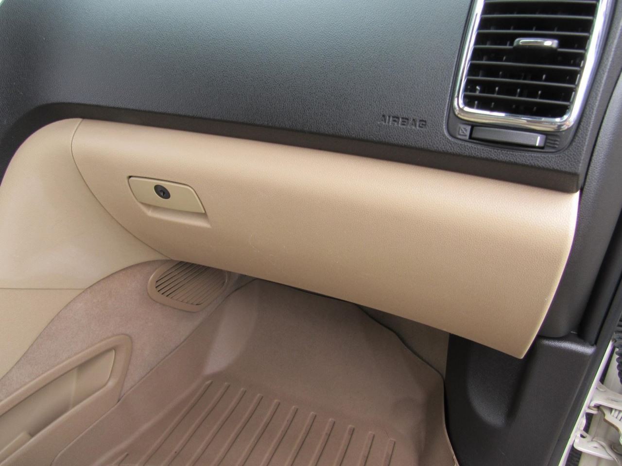 ACADIA    2011 Glove Box 1039416