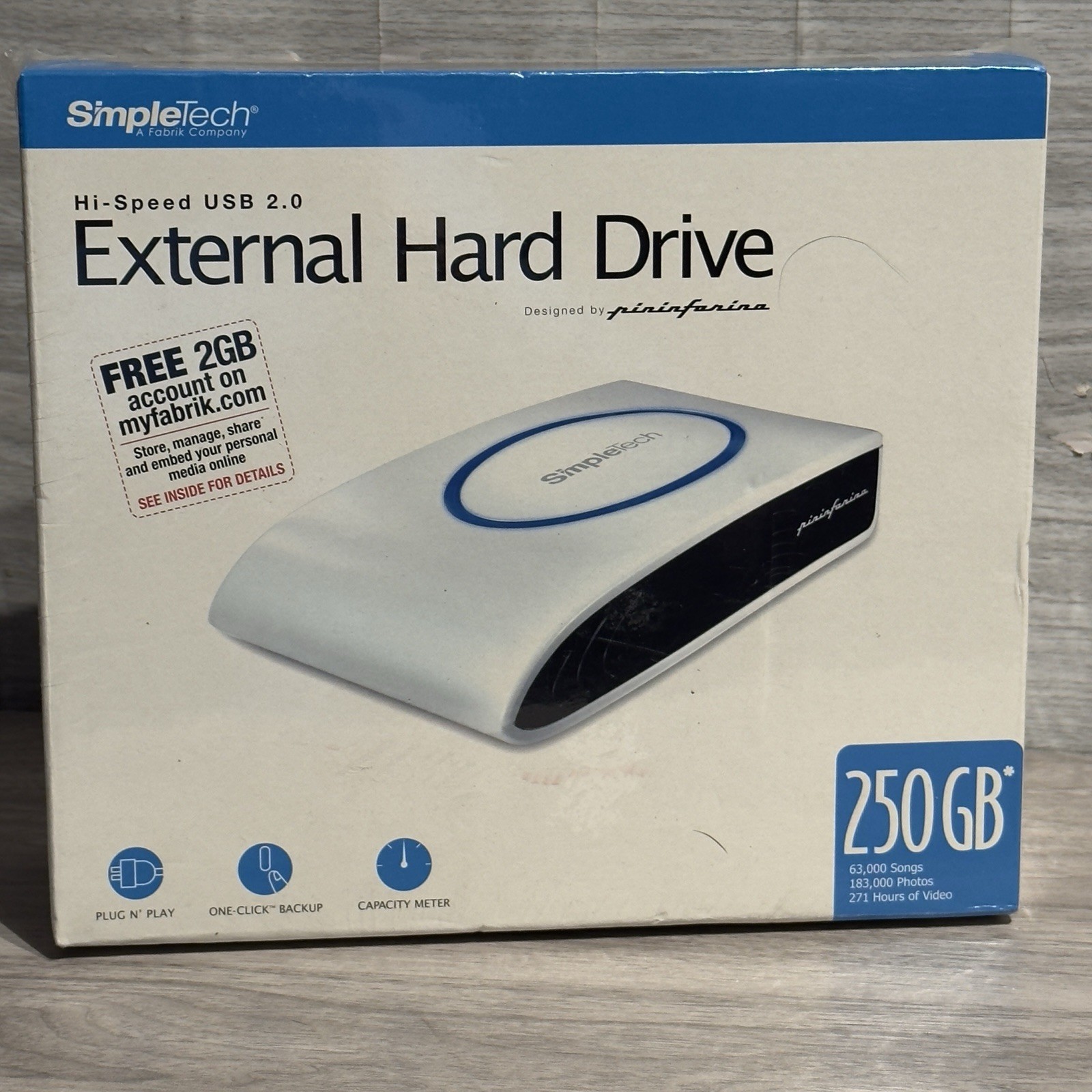 NEW SimpleTech SimpleDrive  External Hard Drive 250GB Hi-Speed USB 2.0