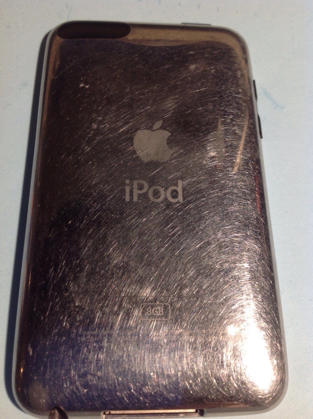 Apple iPod Touch 2ND Generation Black 8GB MC086LL