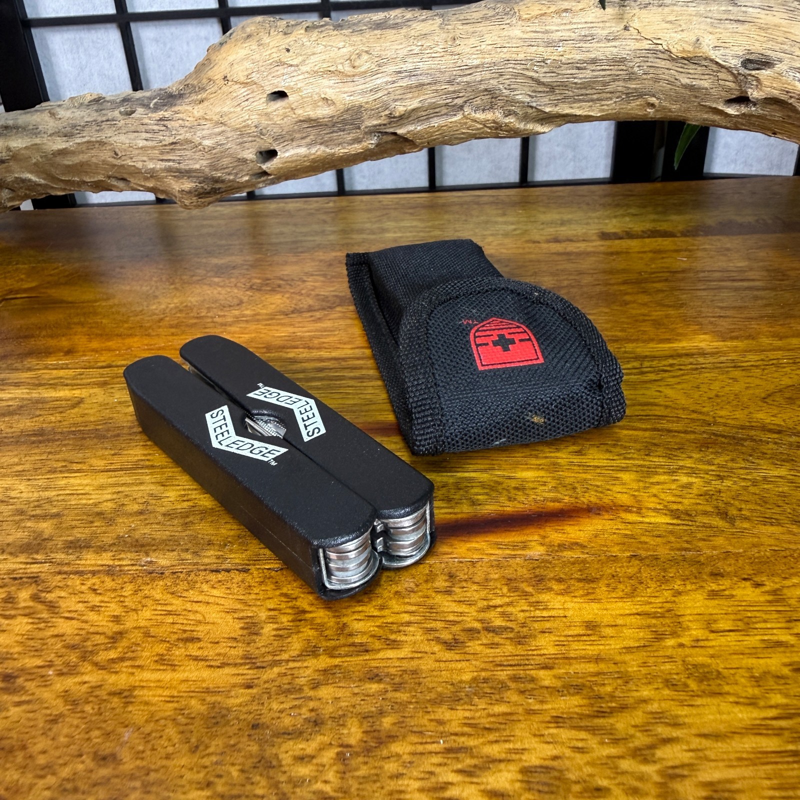 Steeledge Multi Tool with Sheath