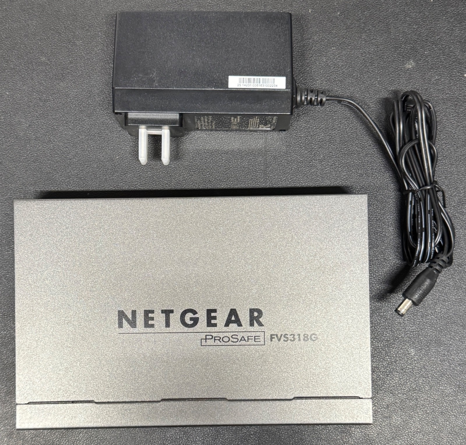 Netgear Prosafe 8 LAN Port Gigabit VPN Firewall FVS318G (Z23)