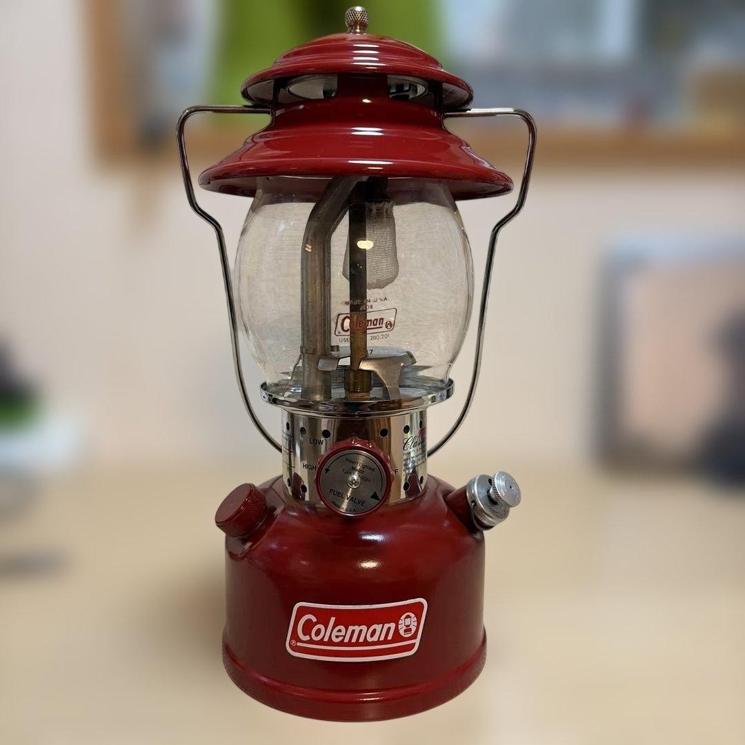 Coleman Pre-Owned 200B Lantern Metal Case Mantle