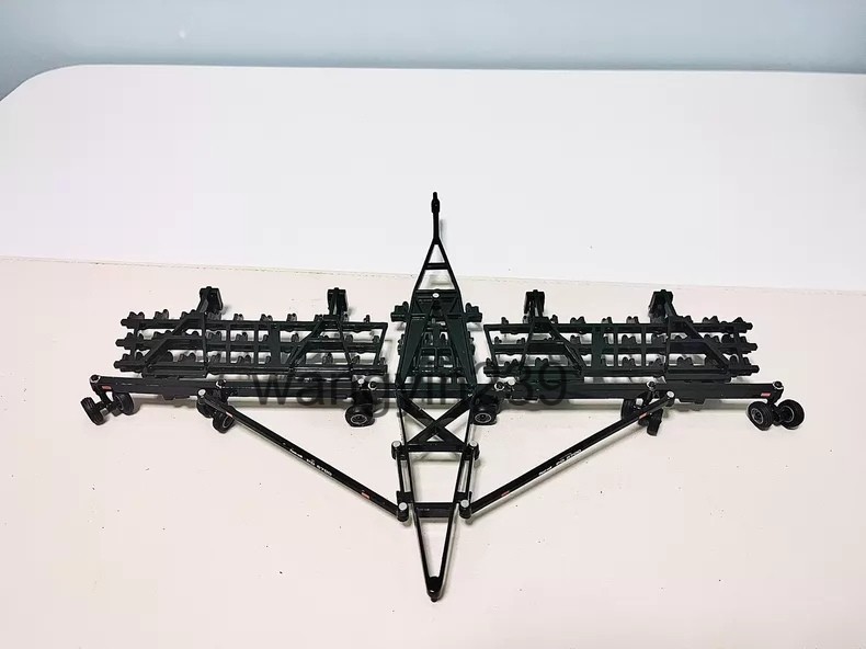 1:64 Alloy Black PD5700 Foldable Sled Model