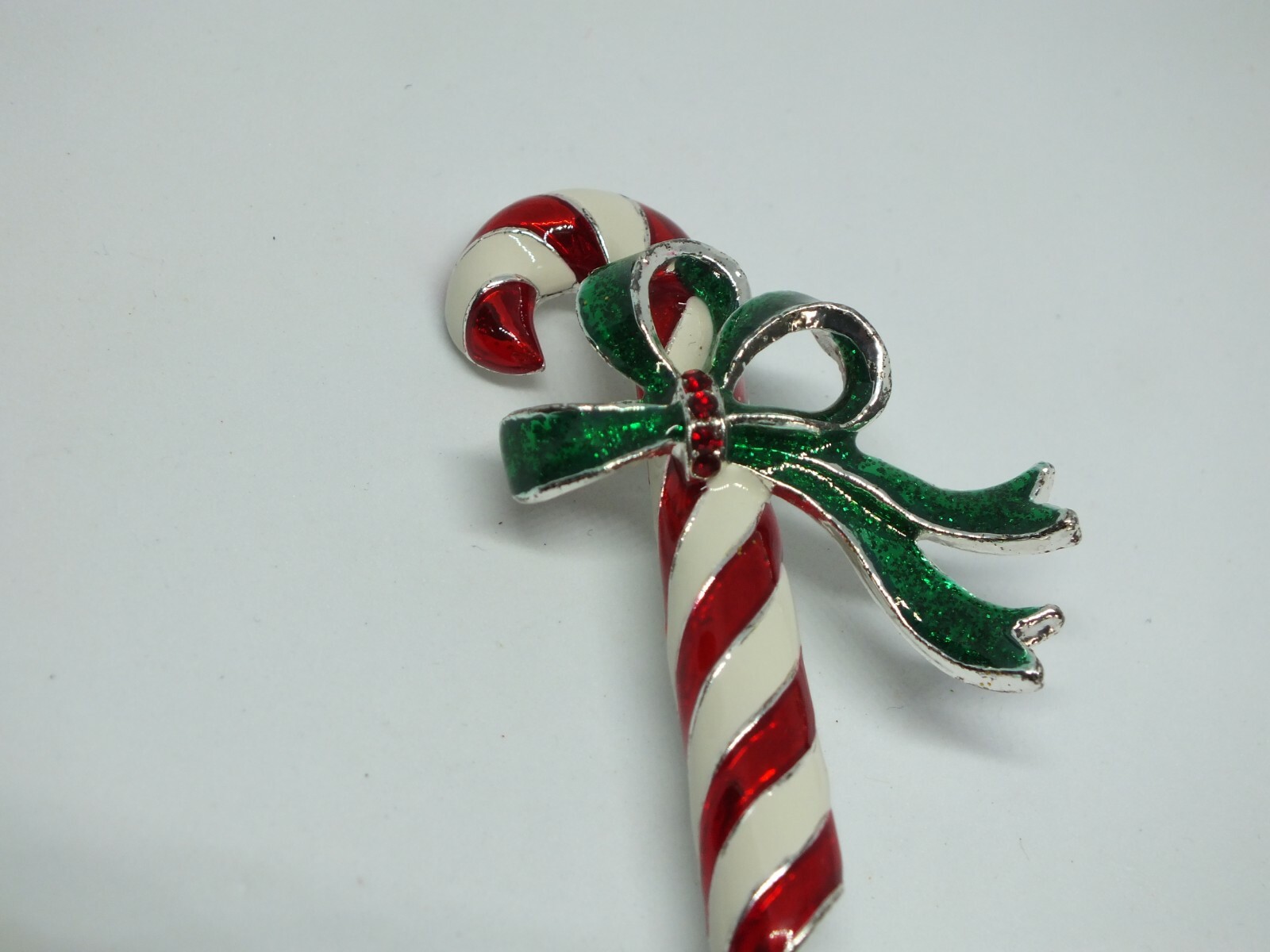 Beautiful Brooch Silver Tone Candy Cane Red White Green Enamel Red Rhinestones