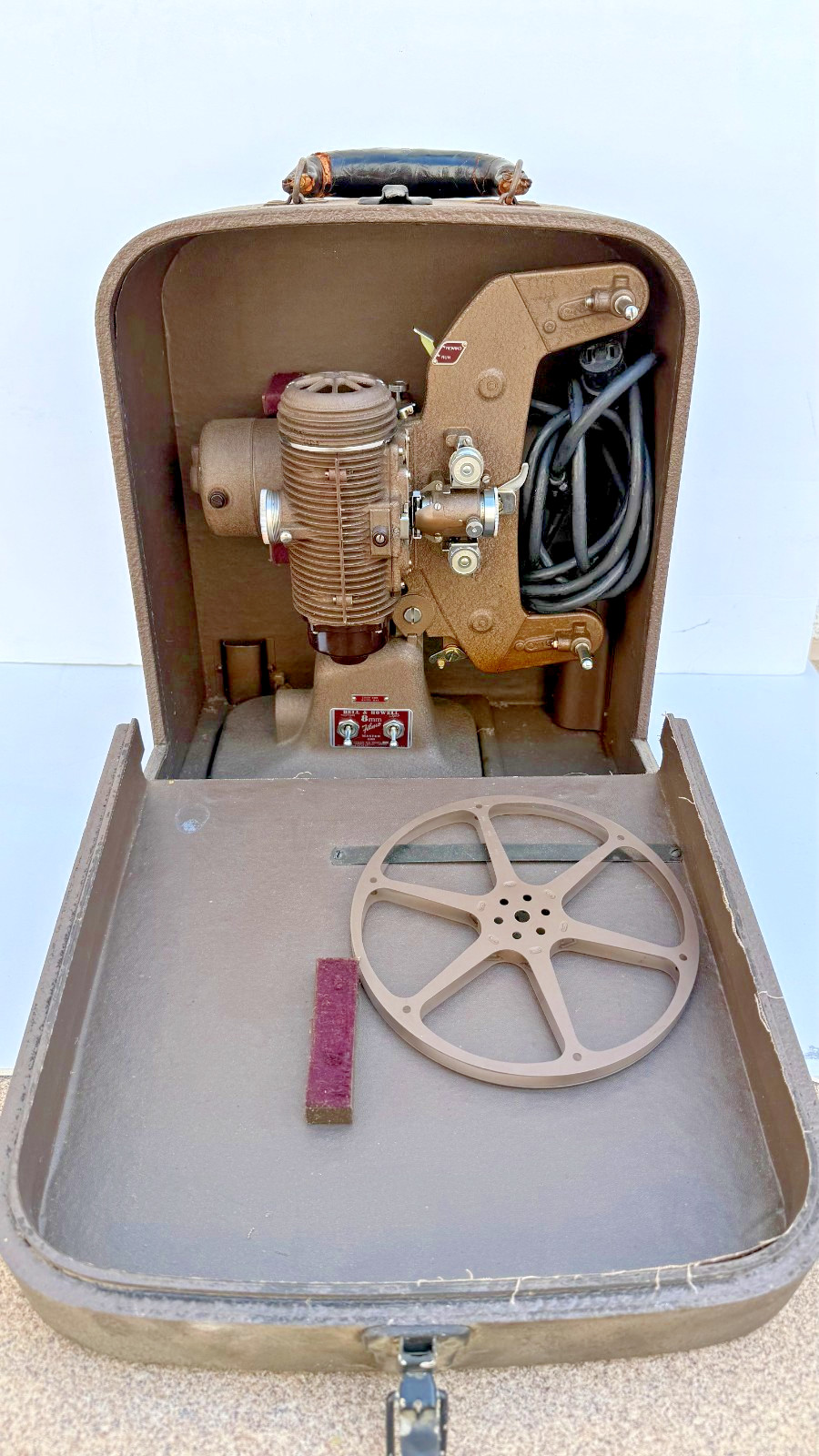 Vintage 1930's Bell and Howell 8MM Filmo Master 400 Design 122 Model G Projector