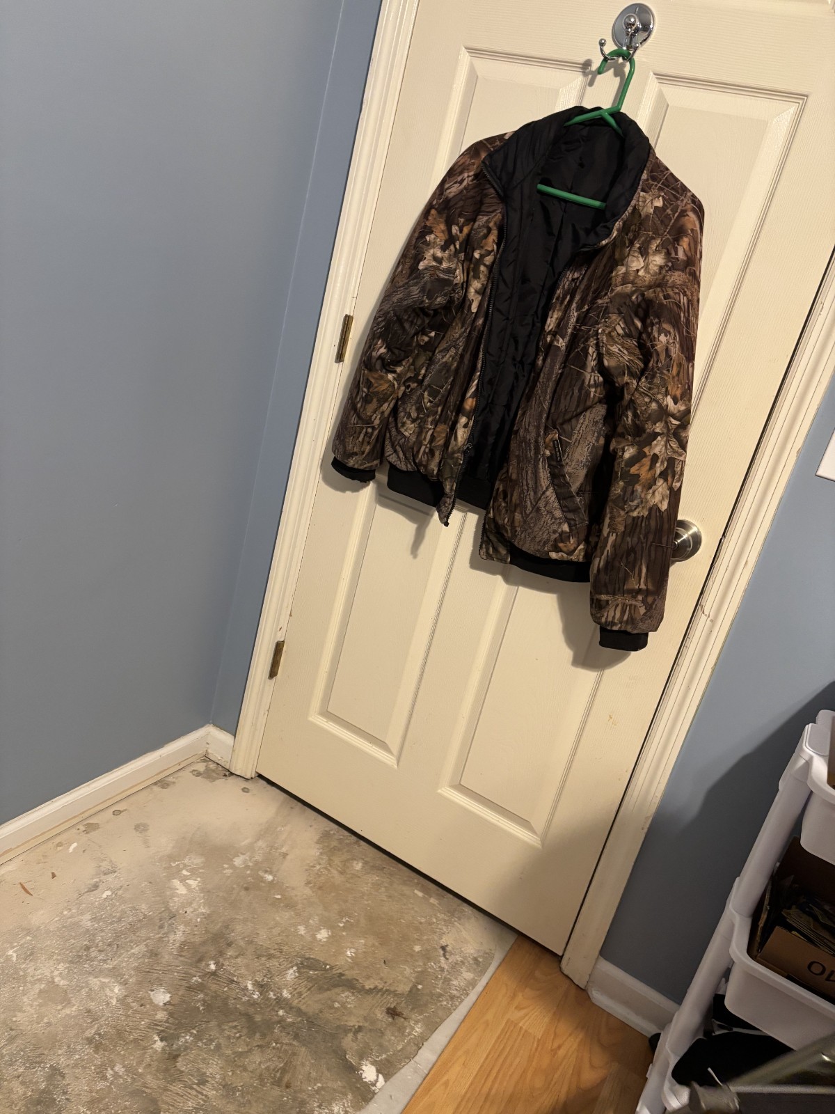 Men’s Camouflage Hunting Jacket Outdoor Camo Coat – Size M