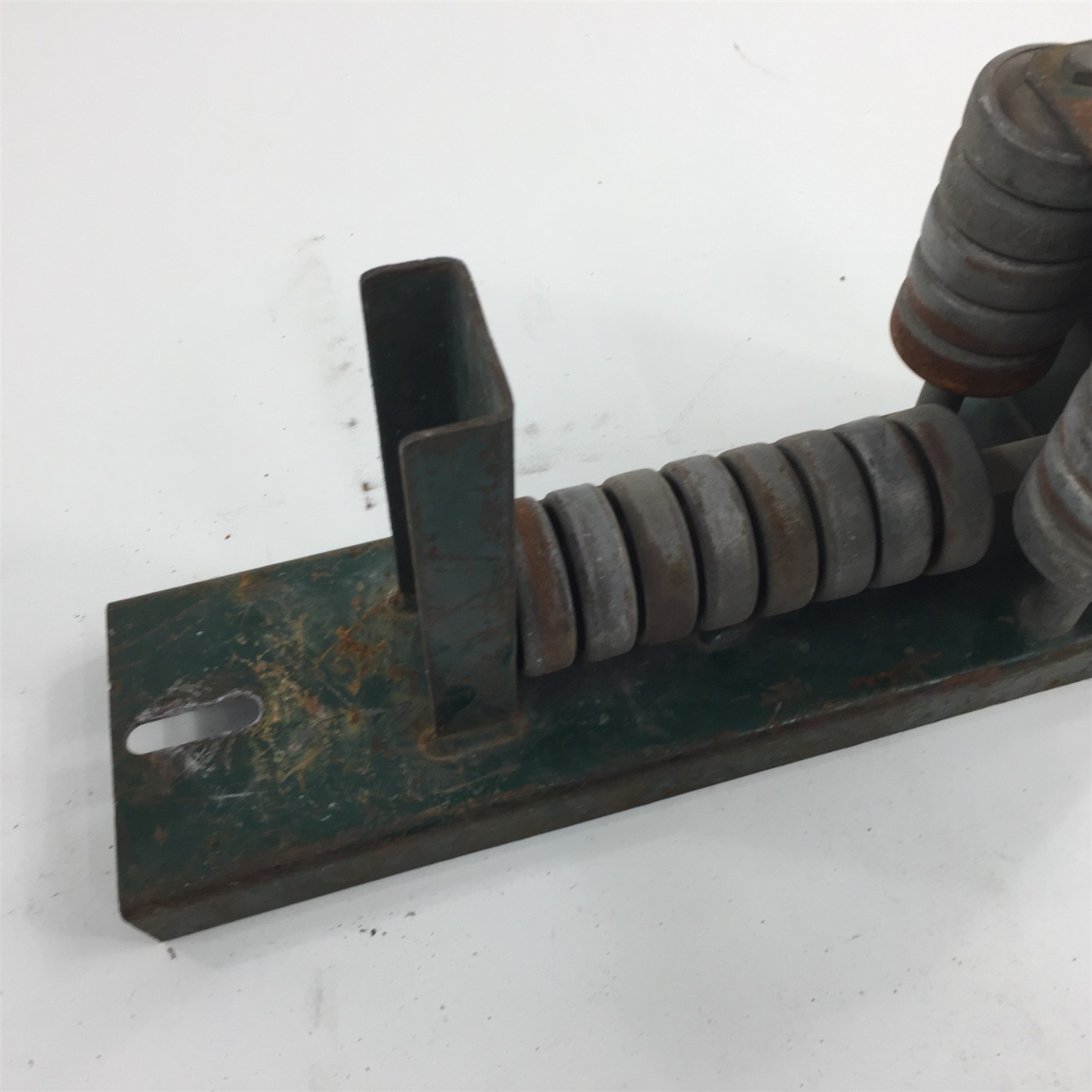 (1) Greenlee 2018-R Radius Cable Roller 14" Cut Down