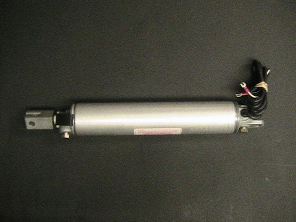 MIDMARK 117 AND 317 PODIATRY CHAIR CYLINDER