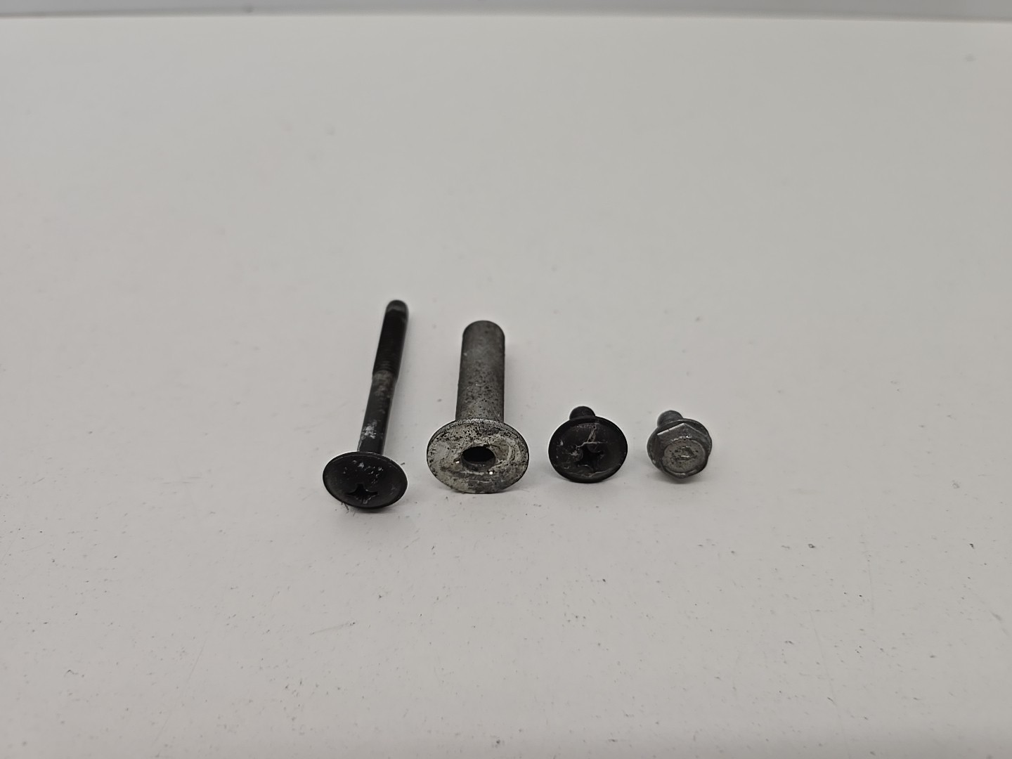 Kawasaki ZX-6R ZX600F Coolant Reservoir Tank Bolts 1995 - 1998