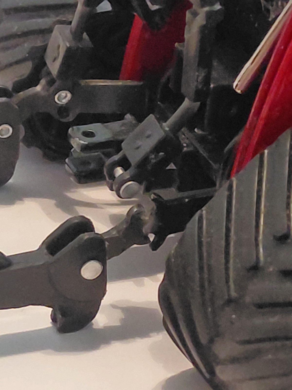 CASEIH QUADTRAC 600 9" LONG Broken PIECES