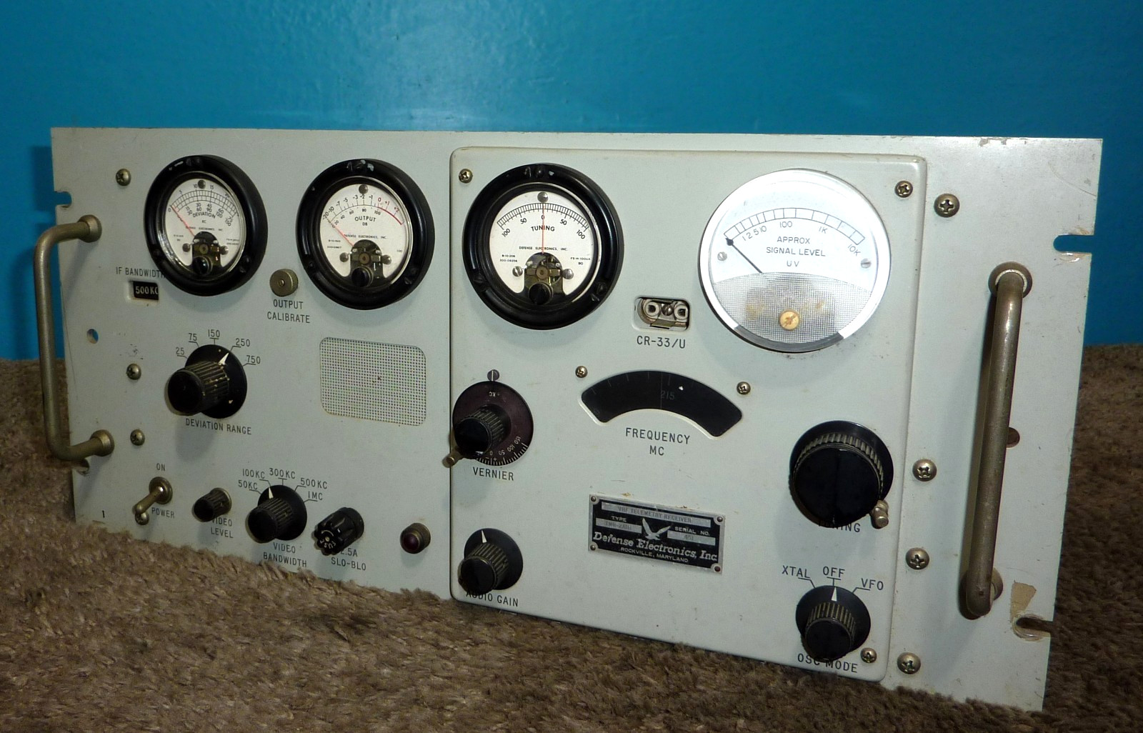Defense Electronics TMR-2A(1) VHF Telemetry Receiver