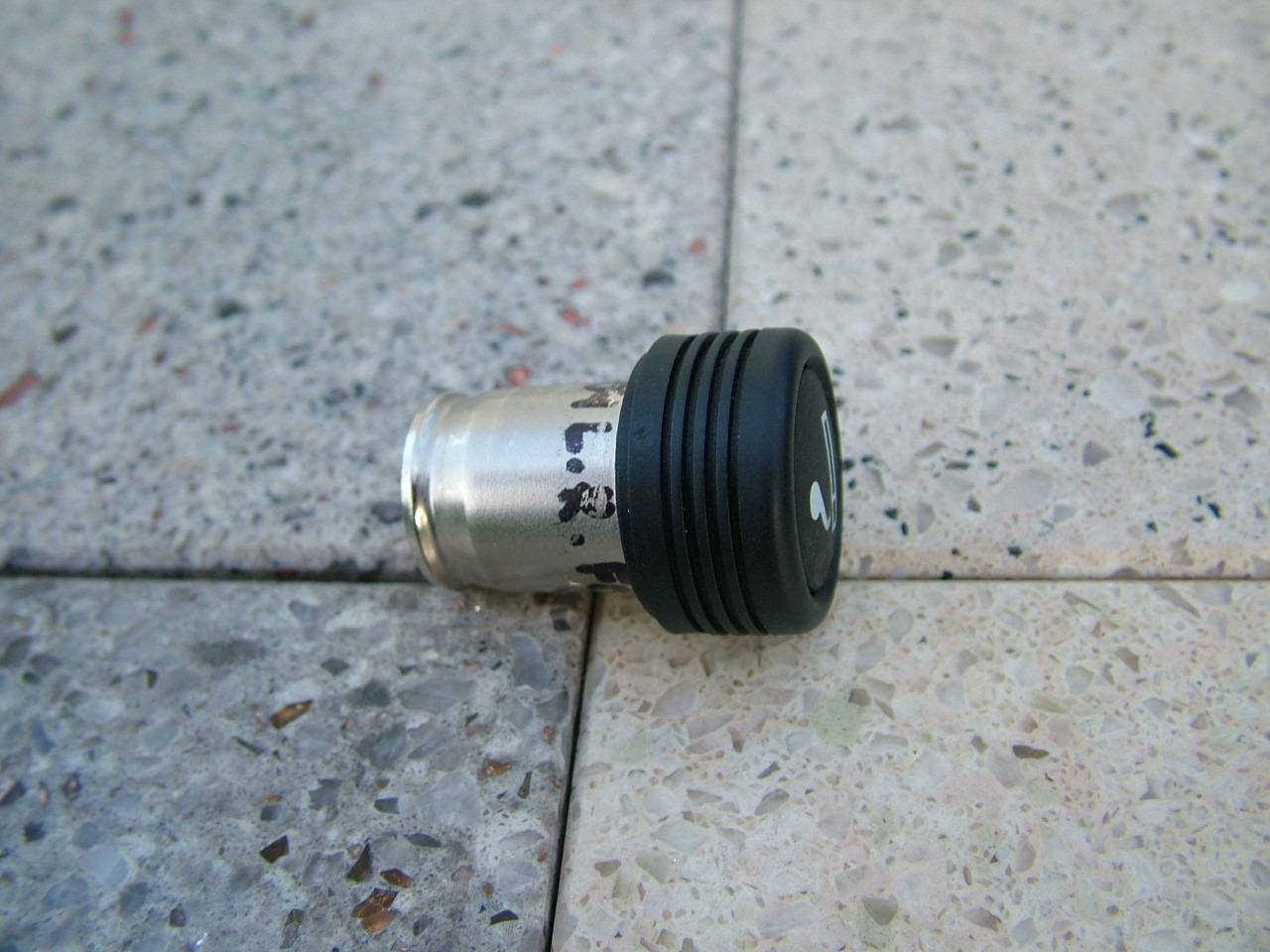 2002-2005 LAND ROVER FREELANDER CIGARETTE LIGHTER KNOB OEM PART