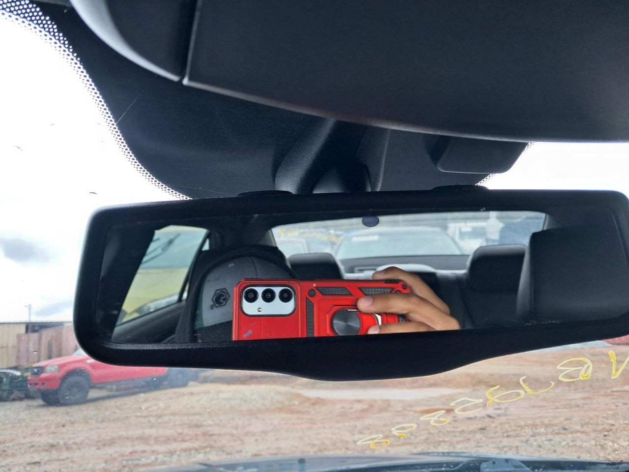 300 2014 Glove Box 4845961