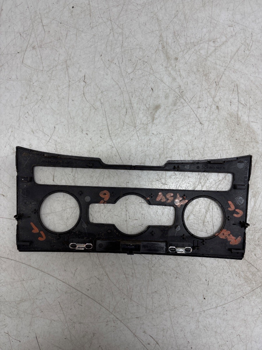 VW Passat CC MK1 (2012-2017) Heater Switch Panel Surround 3C8863082A
