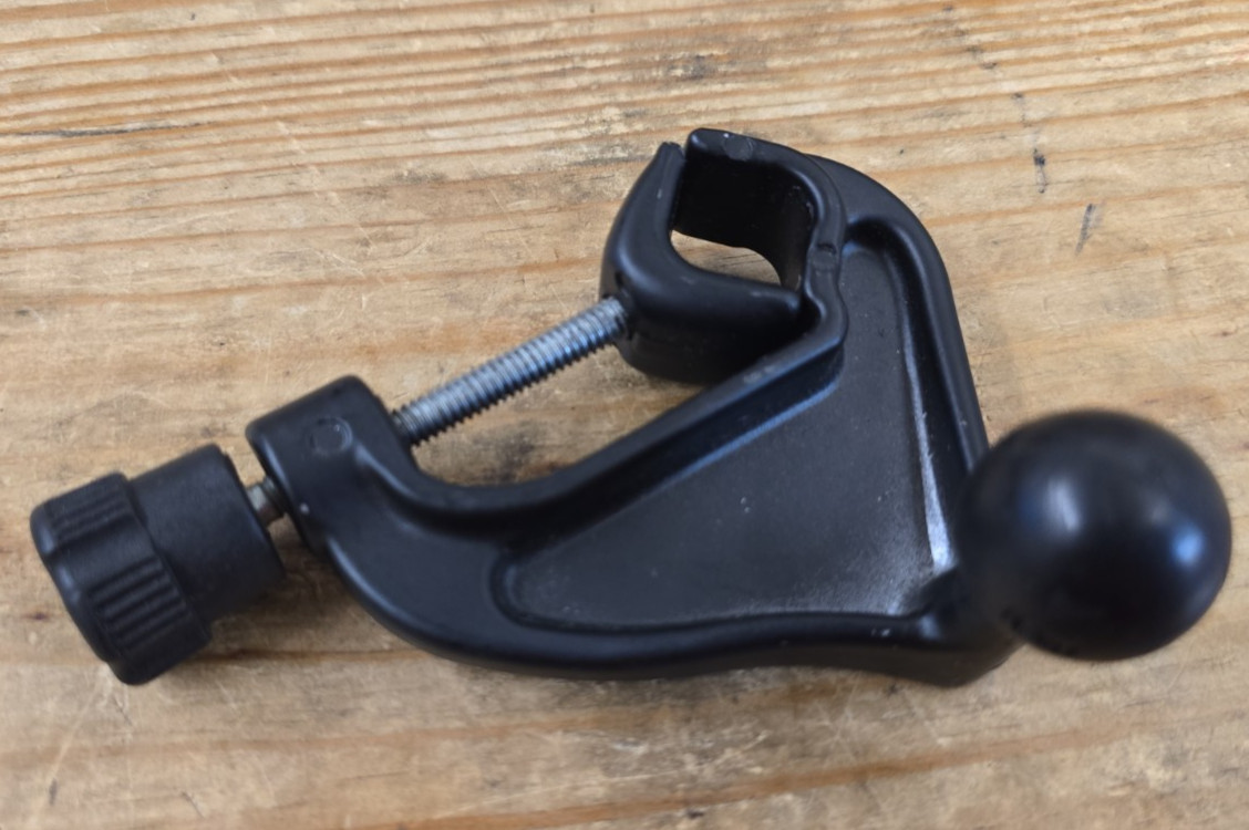 Salty RAM Mounts Yoke Clamp Base w/ 1-inch Rubber Ball #GA25