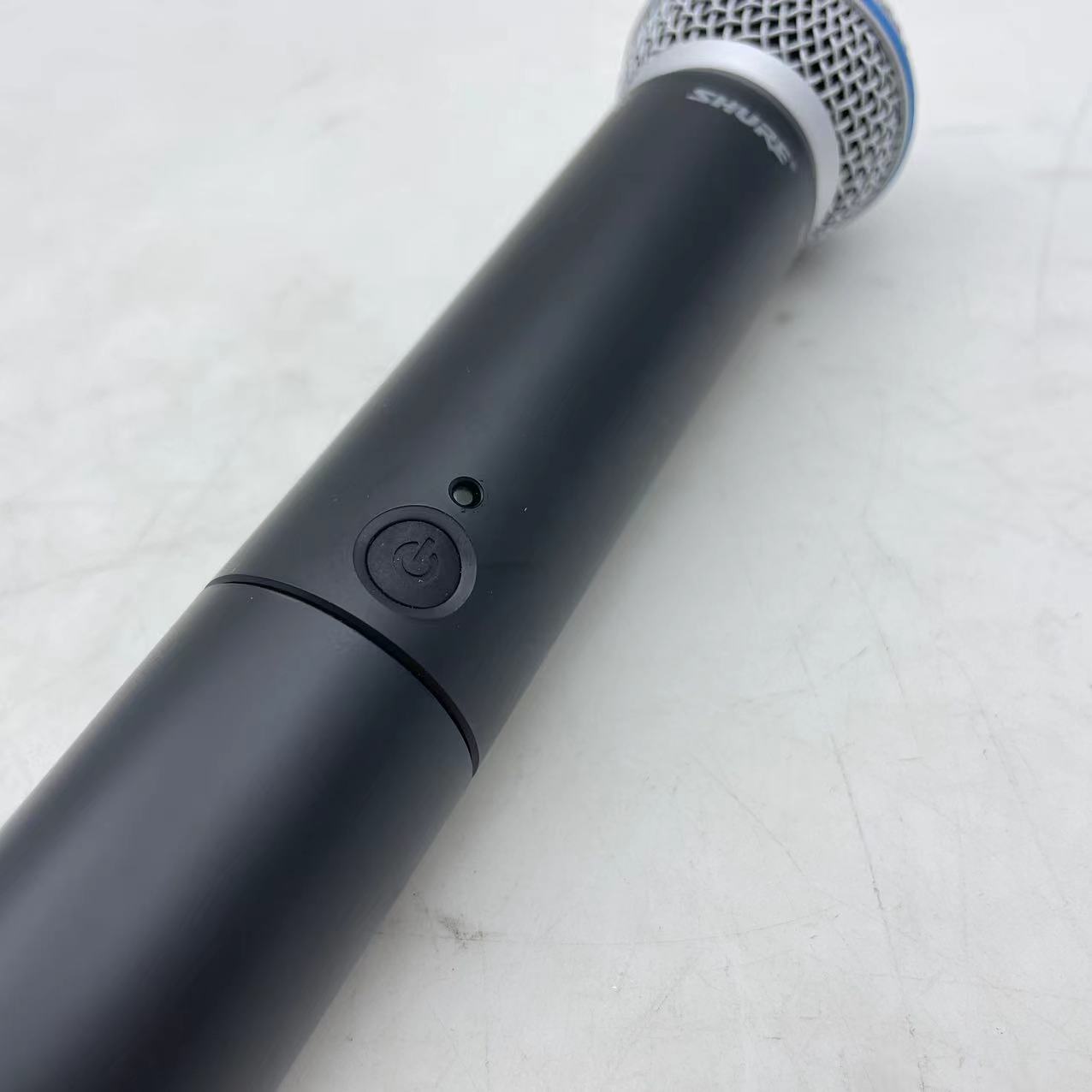 Shure Handheld Wireless Microphone System Come with 2 Microphone BLX288/BETA58A