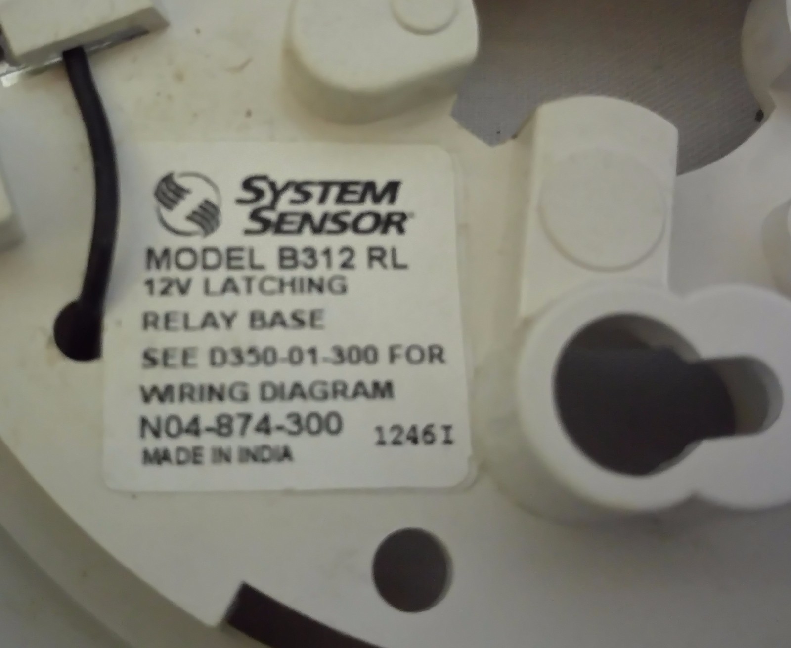 System Sensor B312RL Latching Base relay For Smoke / Heat Alarm