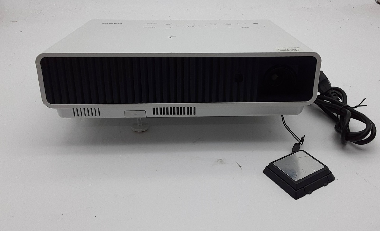 Casio XJ-M140 DLP Projector 2500 Lumens 1080P HDMI | 308 Lamp Hours | See Desc