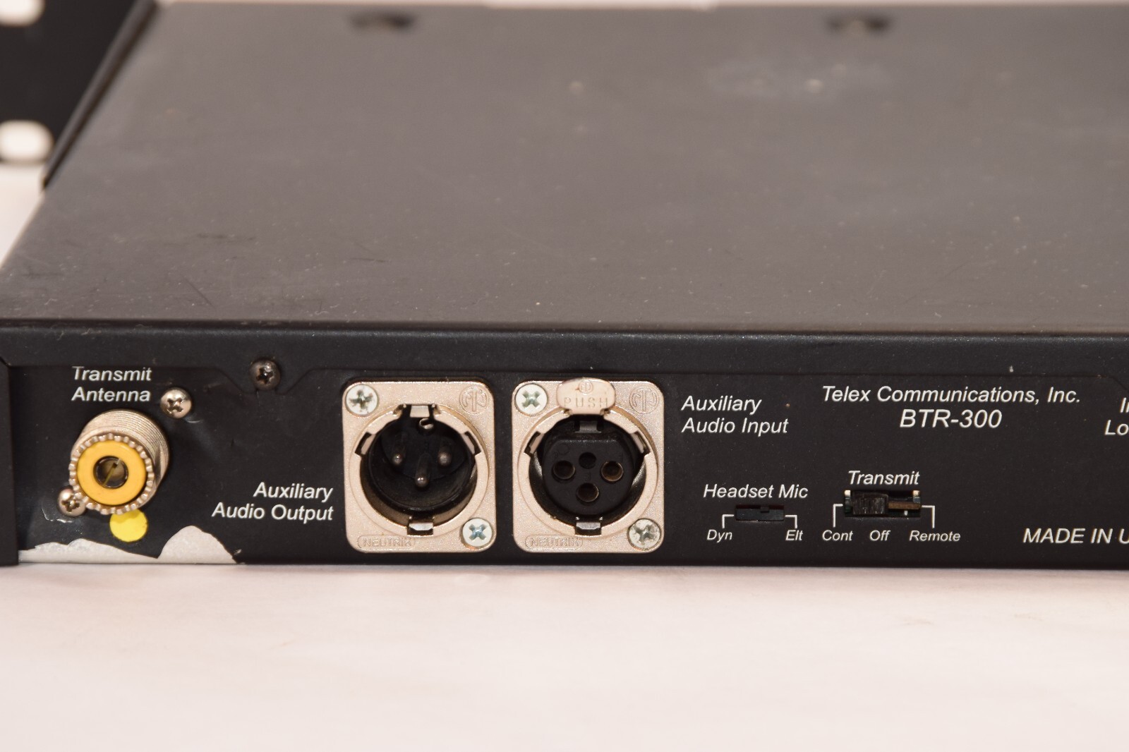 TELEX RADIOCOM BTR-300 Wireless Intercom Base Station *Missing Button*