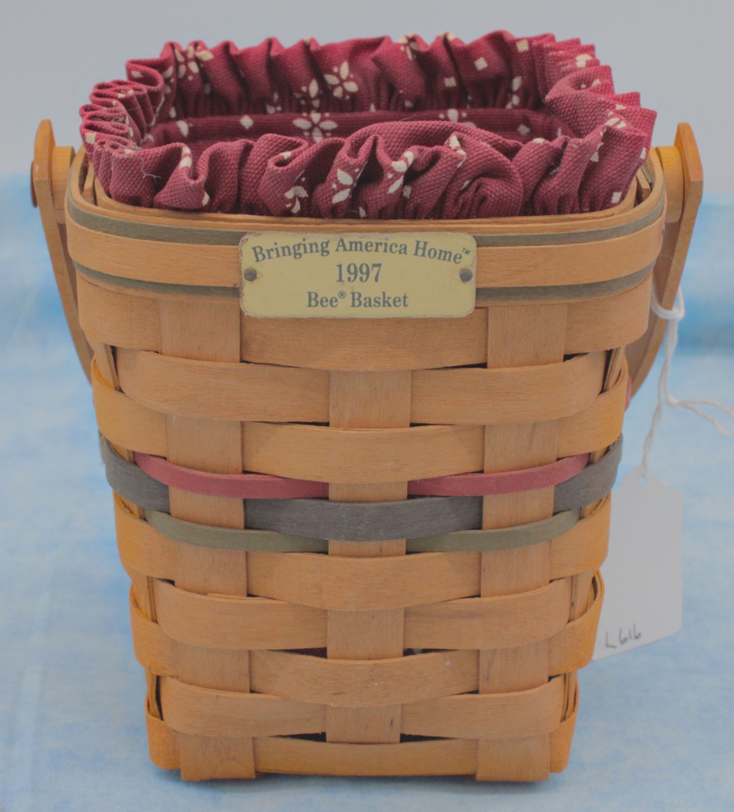 Longaberger 1997 Bee Basket w/ Fabric Liner – Bringing America Home