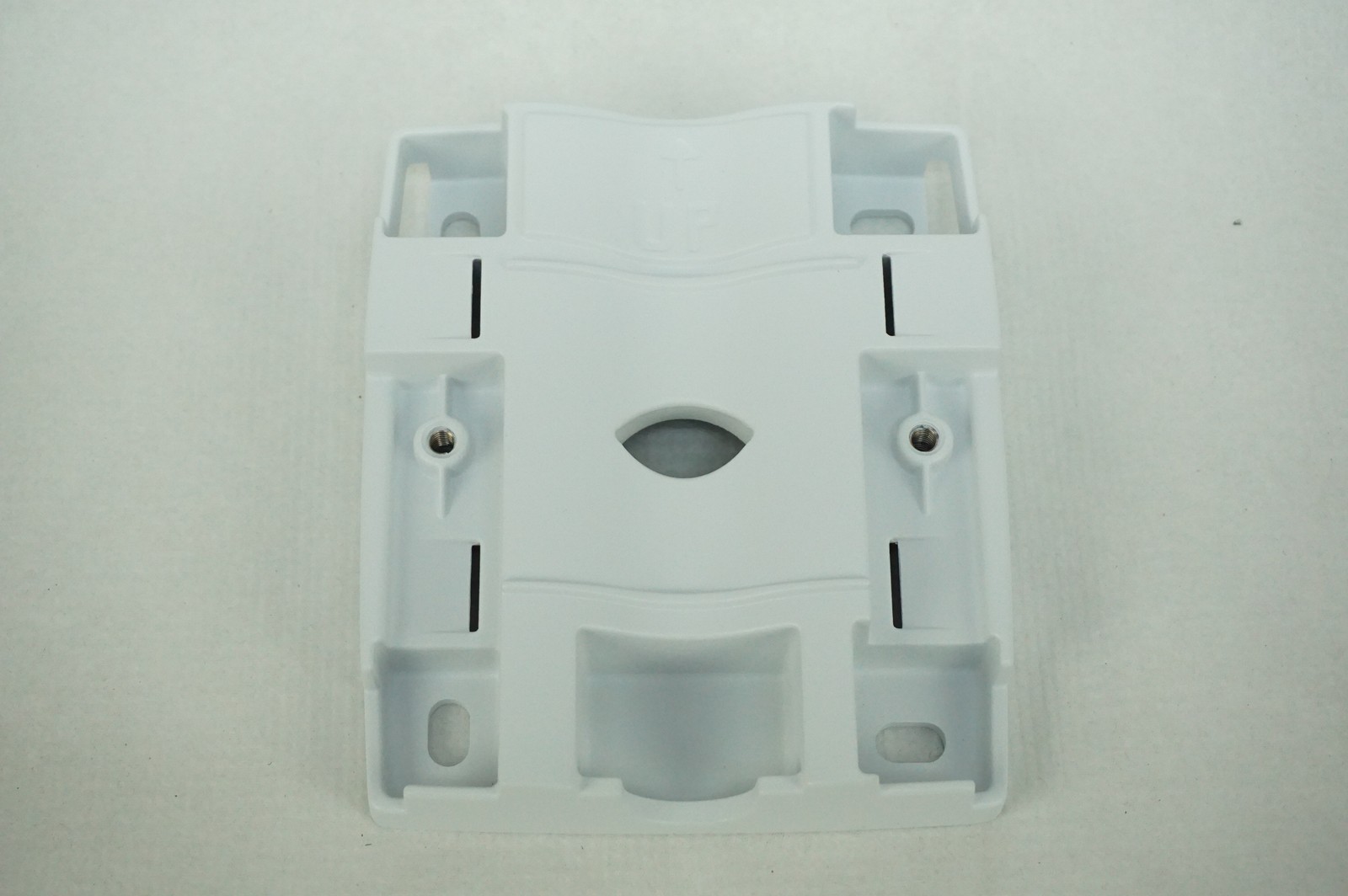 AXIS T91L61 5801-721 Mount for Wall and Pole Versatile Camera Mounting Solution