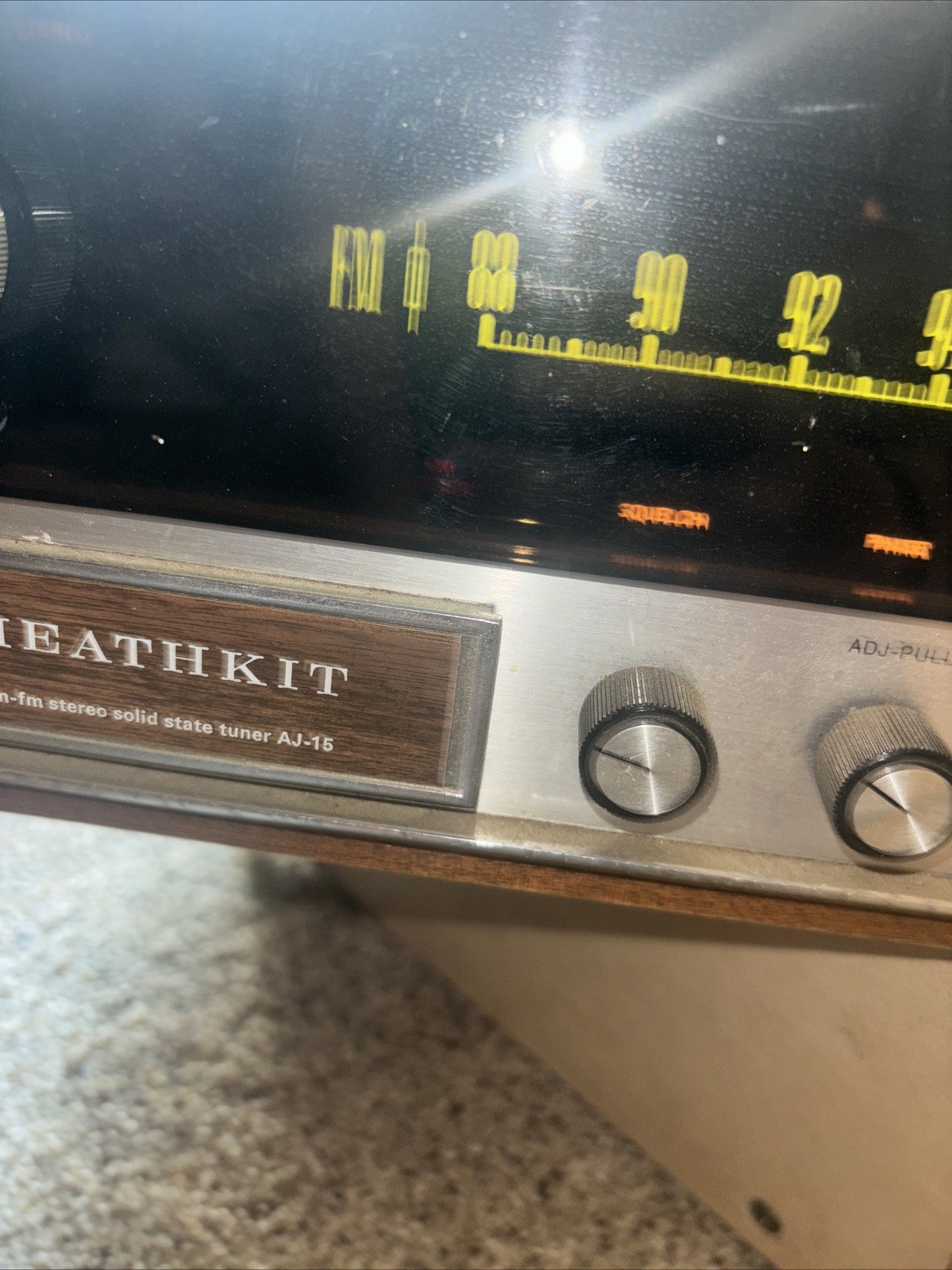 Vintage Heathkit AJ-15 Solid State Stereo Tuner Powers Up.