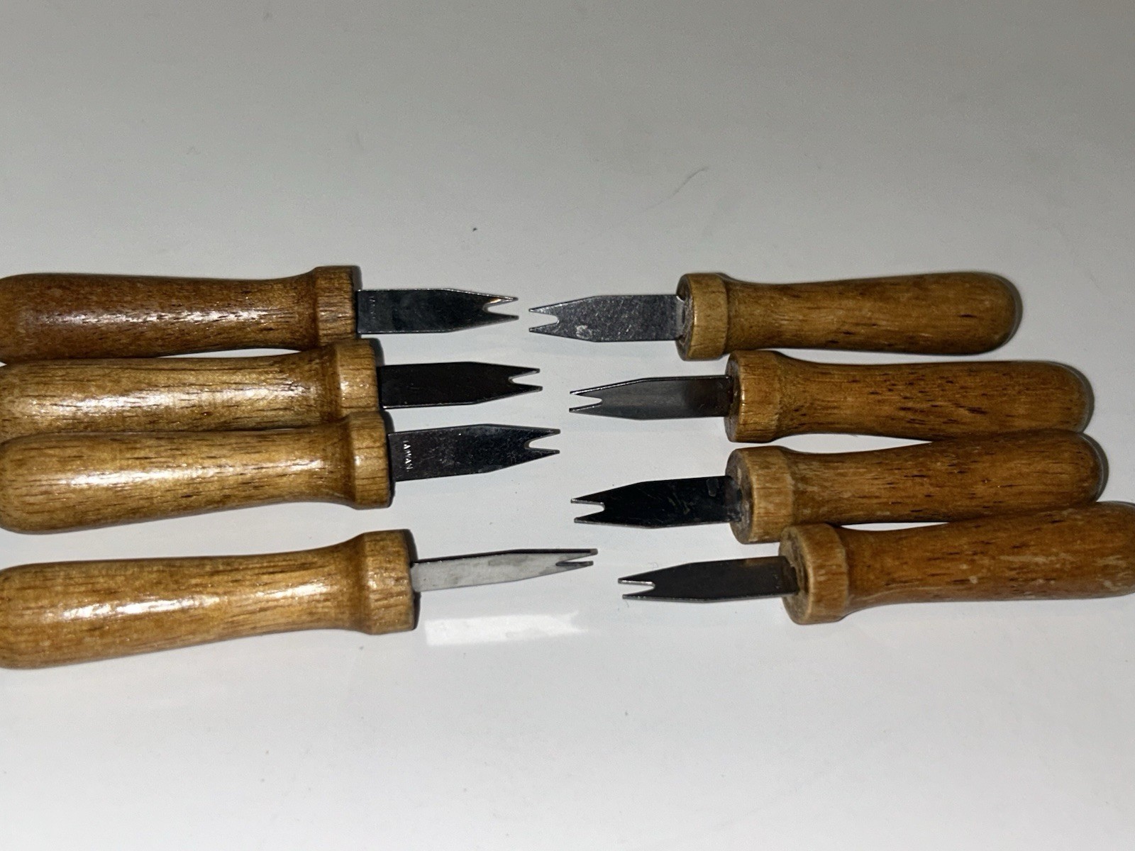 8 Vintage Wooden Handle Appetizer Hors D'Oeuvre Stainless Forks Corn On Cob Hold