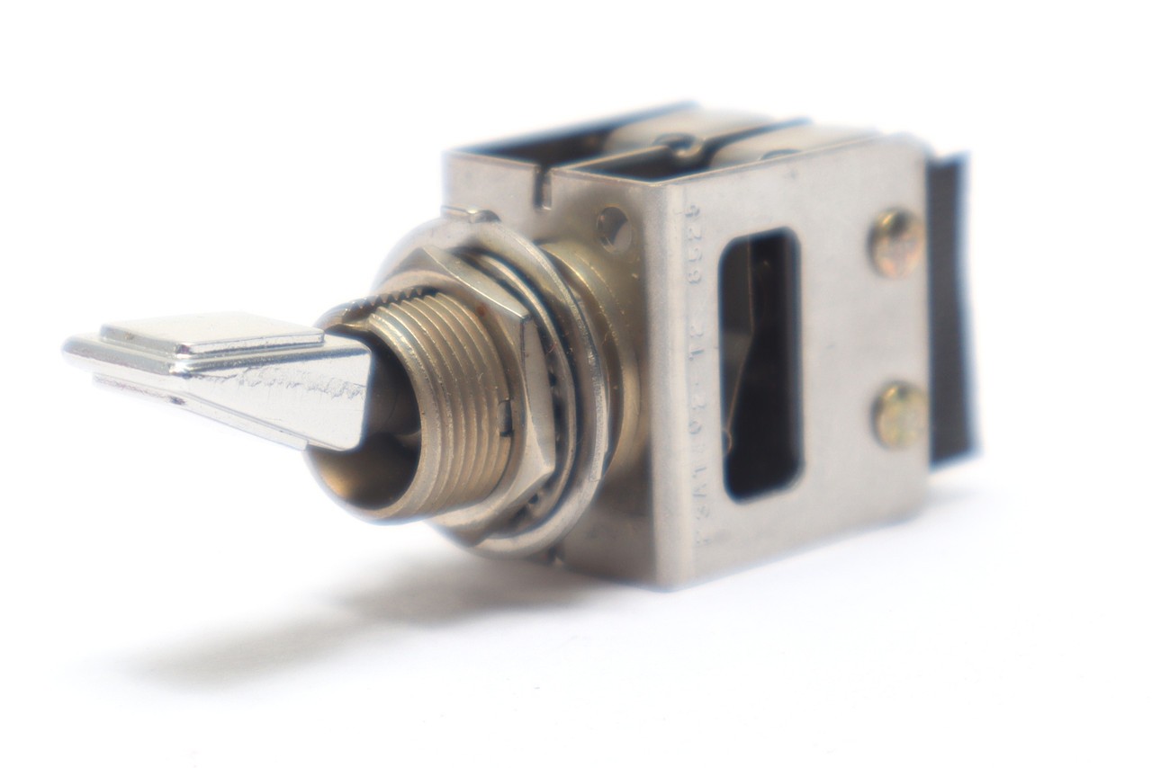 Honeywell 23AT402-T2 DPDT Toggle Switch, 5Amp