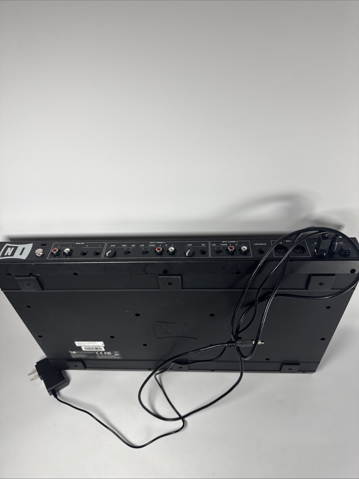 Native Instruments Traktor Kontrol S4 MK1 DJ Controller 4-Channel Black