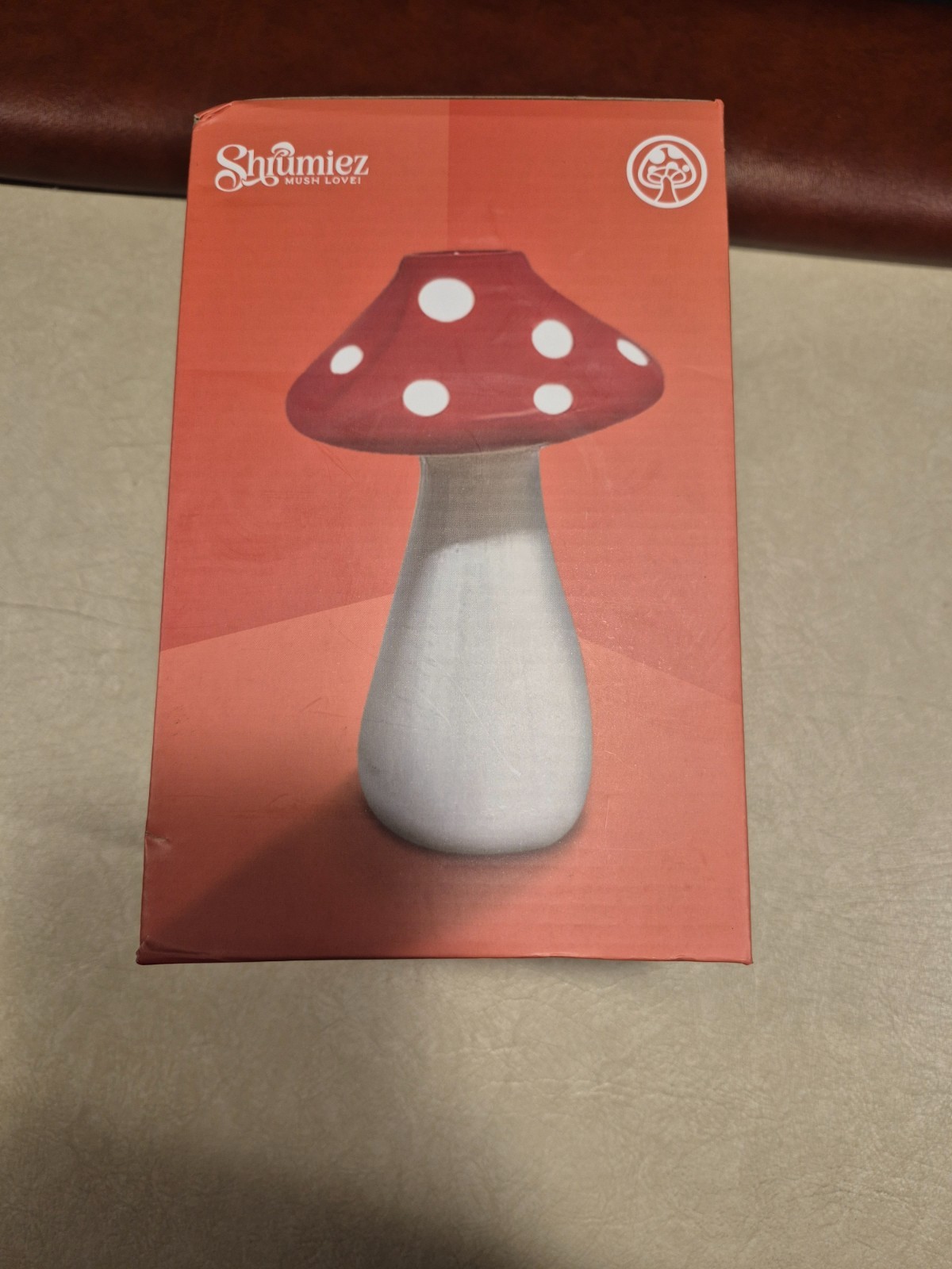 Shrumiez Mush love mushroom vase