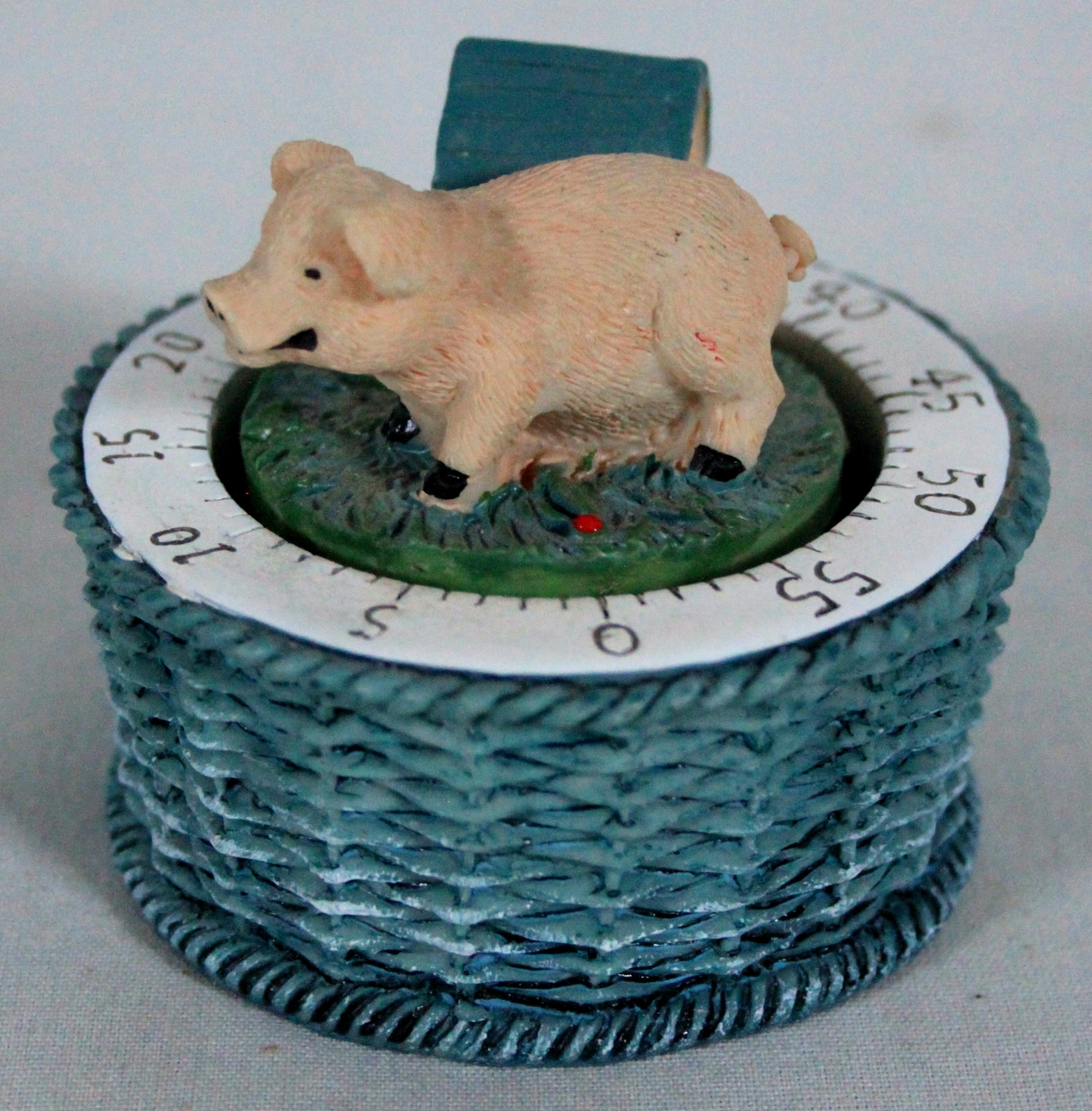 RARE! 60s VTG FARM THEME PIG & BARN MECHANICAL KITCHEN TIMER 2 3/4" TALL UNUSED