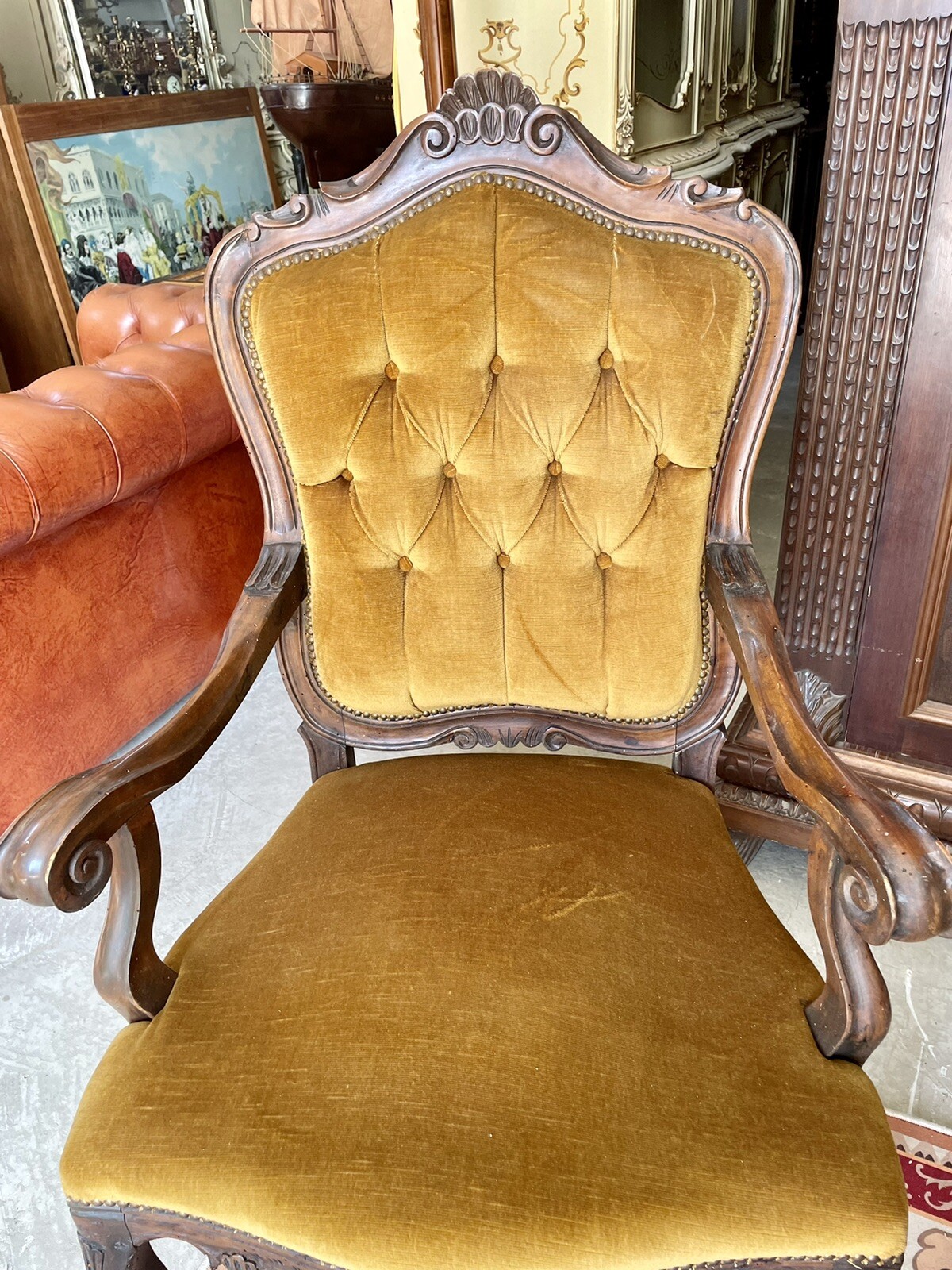 PAIR OF LUIGI FILIPPO ARMCHAIRS IN WALNUT WOOD AND VELVET '900