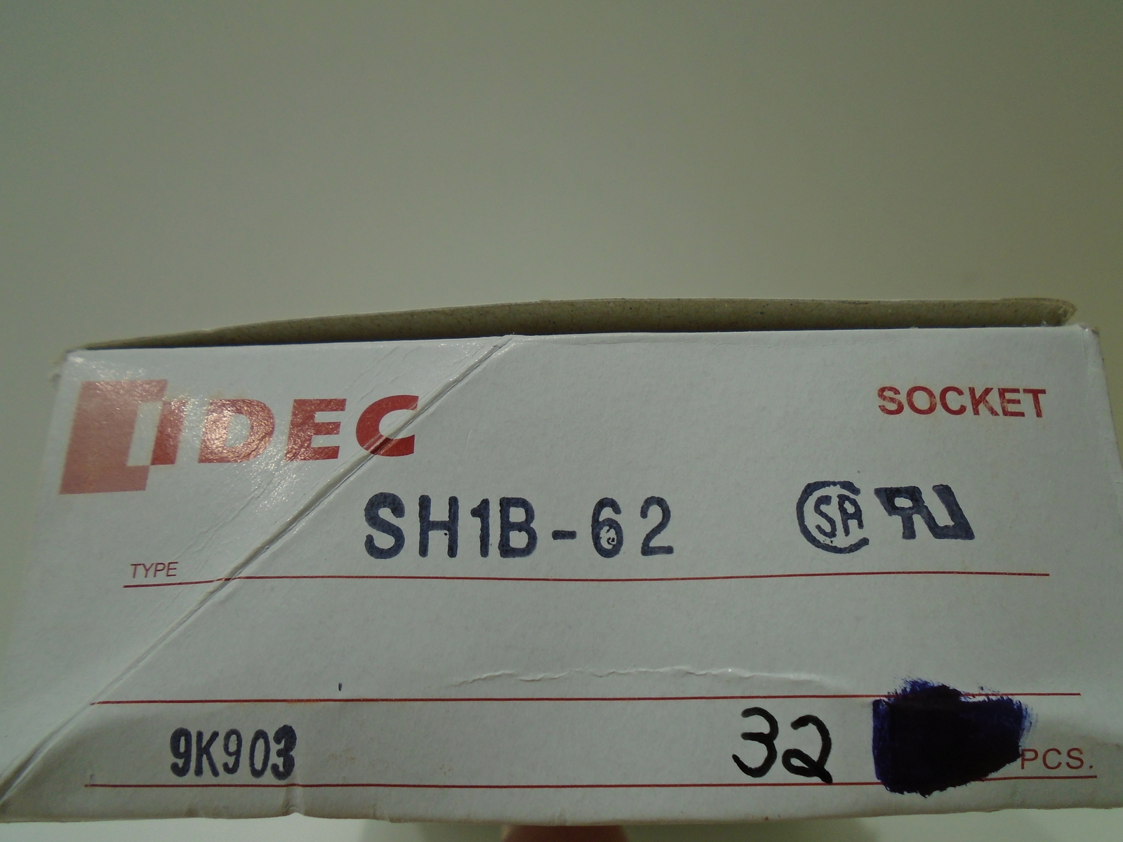 *NEW* (32 PIECES) IDEC SH1B-62 RELAY SOCKET 9K903